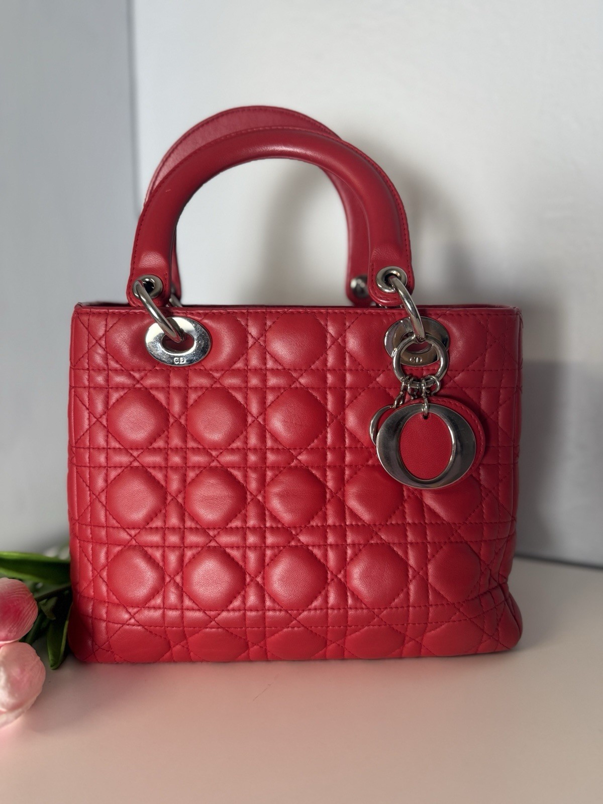 CHRISTIAN DIOR Lady Dior Cannage Medium Red