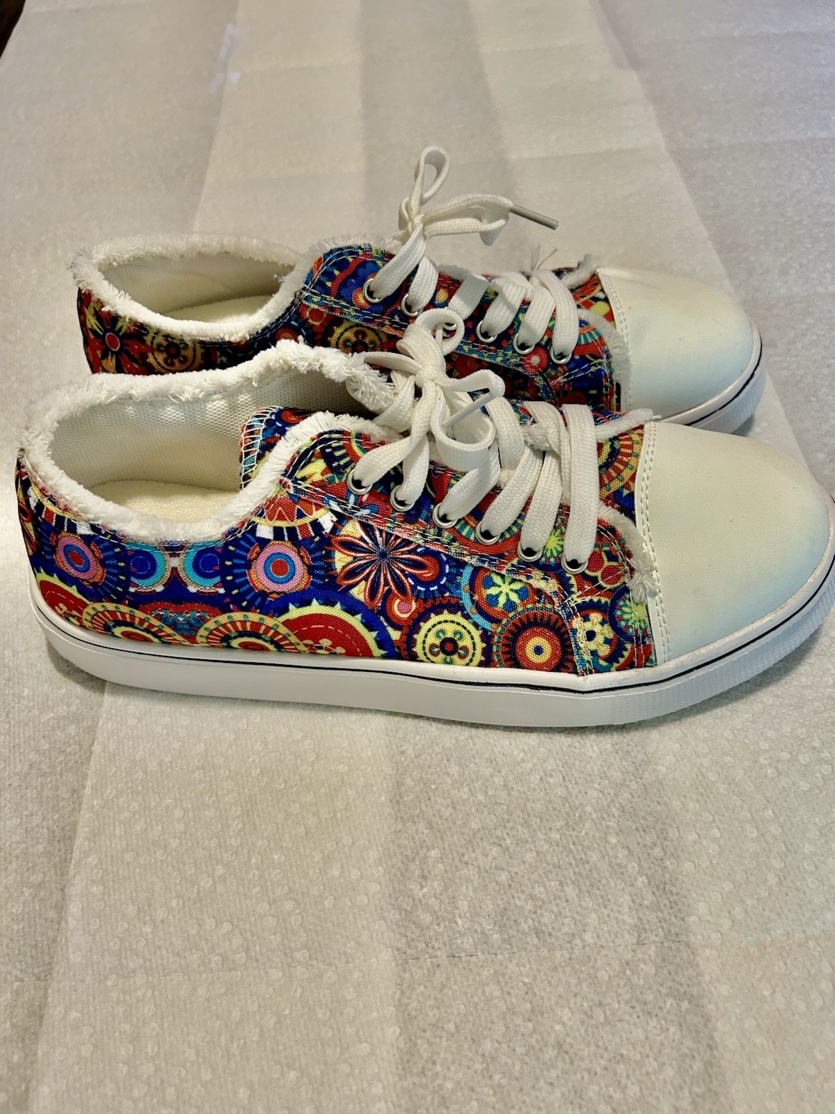 Women’s Low Top Lace-Up Sneaker Multicolor Floral Pattern White Toe