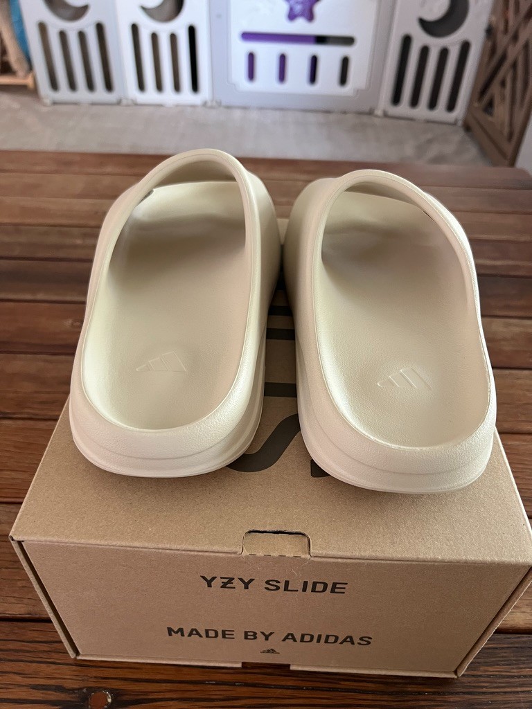 Adidas Yeezy Slide Bone (2022/2023 Restock) FZ5897 Sz 10 New
