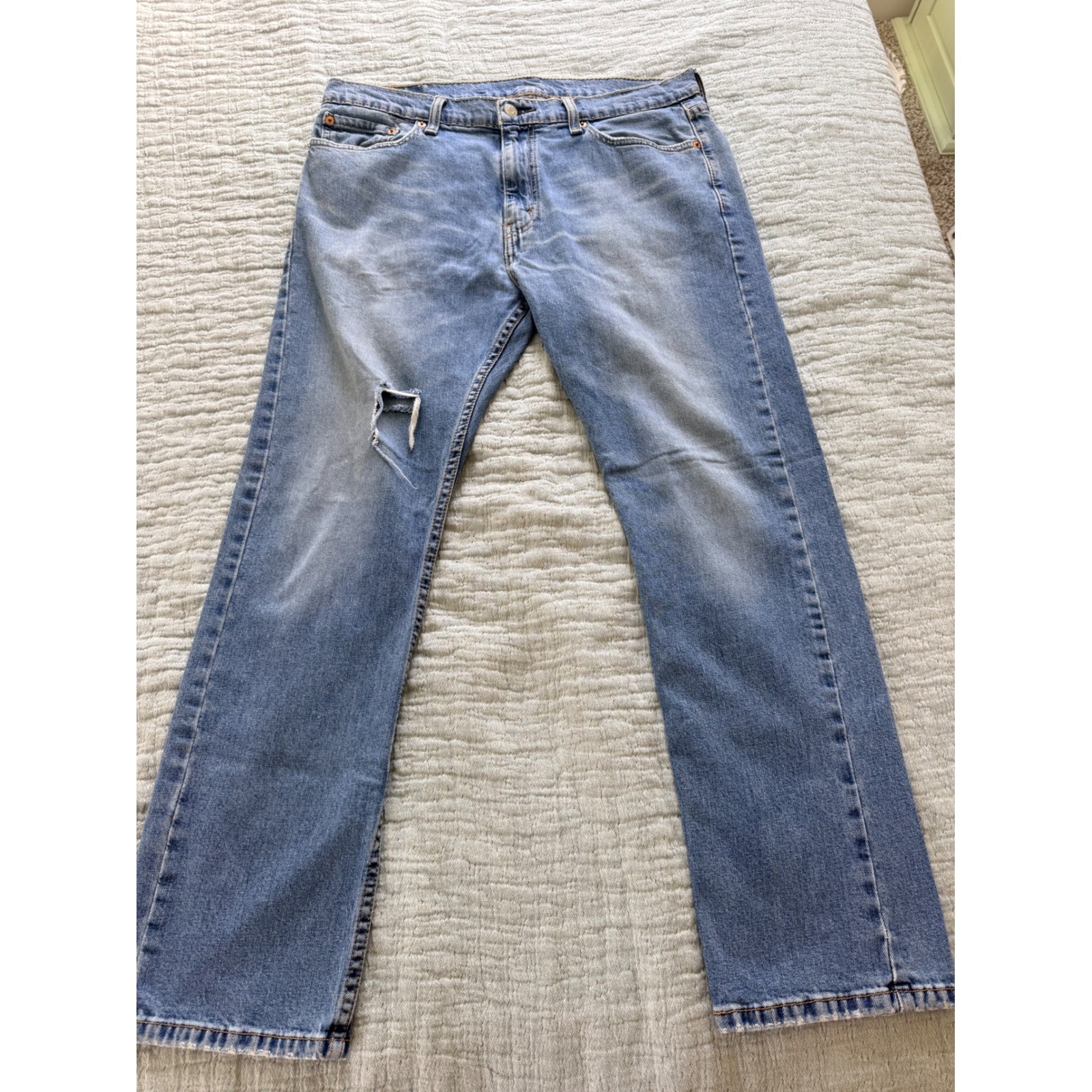 Levis 513 Slim Straight Leg Jeans Mens 36×30 Medium Wash Distressed Denim