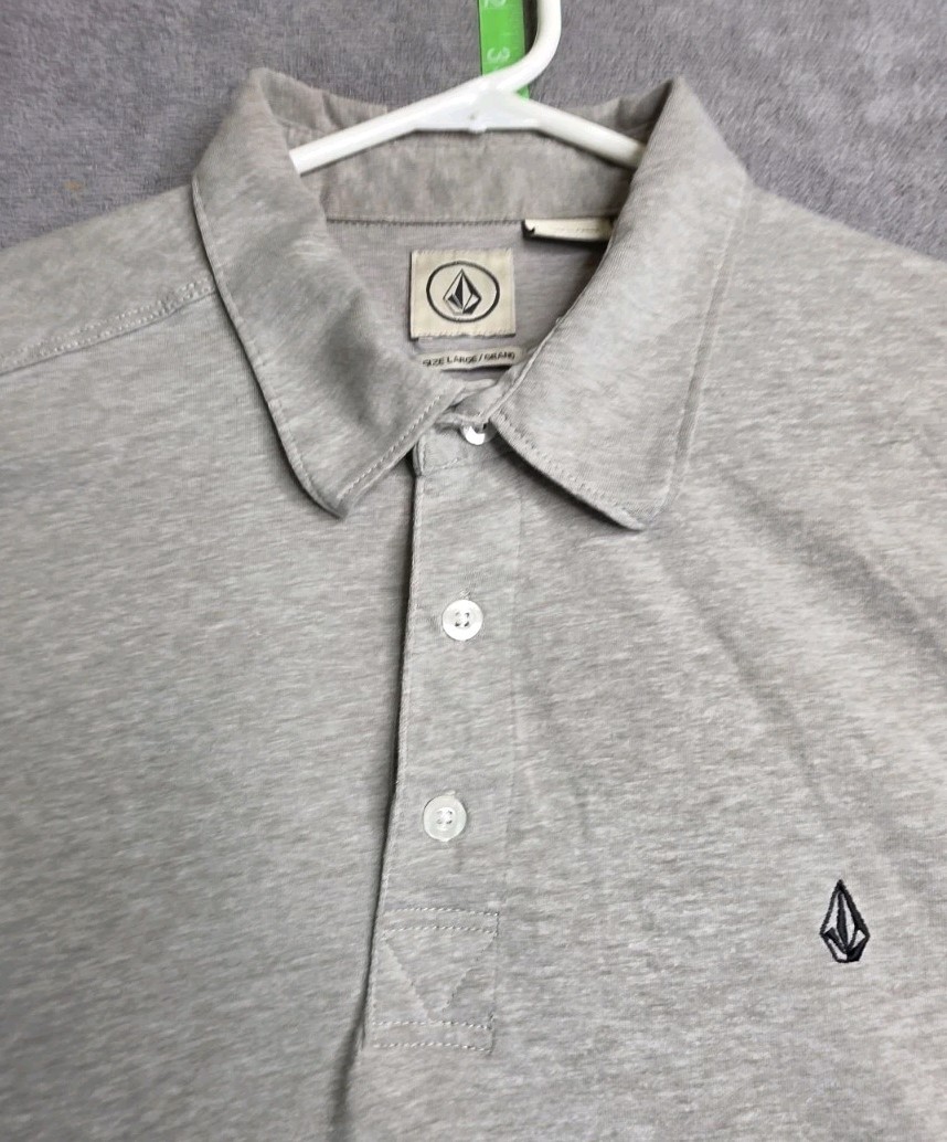 Volcom Golf Polo Shirt Men’s Large Beige Short Sleeve 3 Button Placket