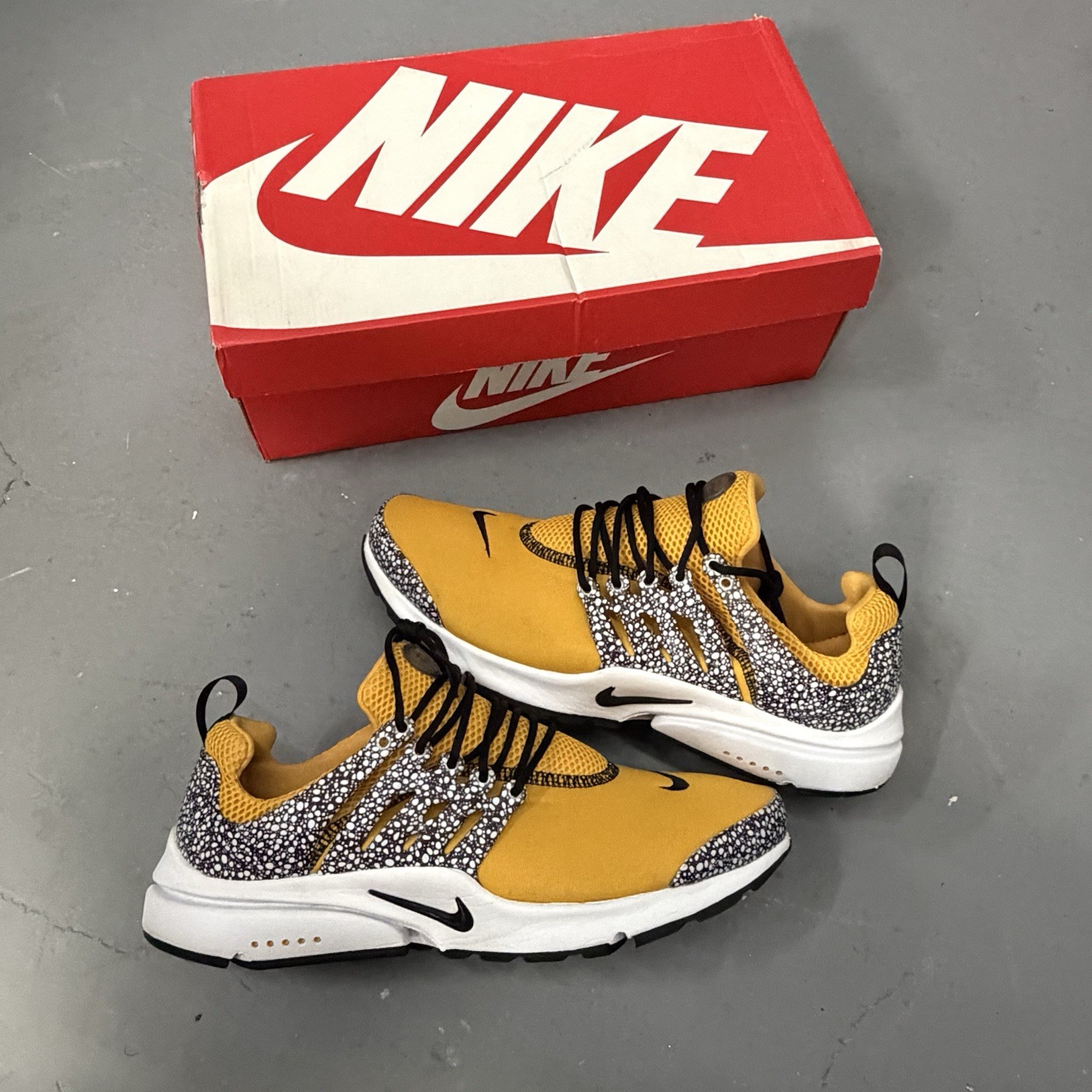 Nike Air Presto Safari Gold University Gold Black White 886043-700 Mens Size 11