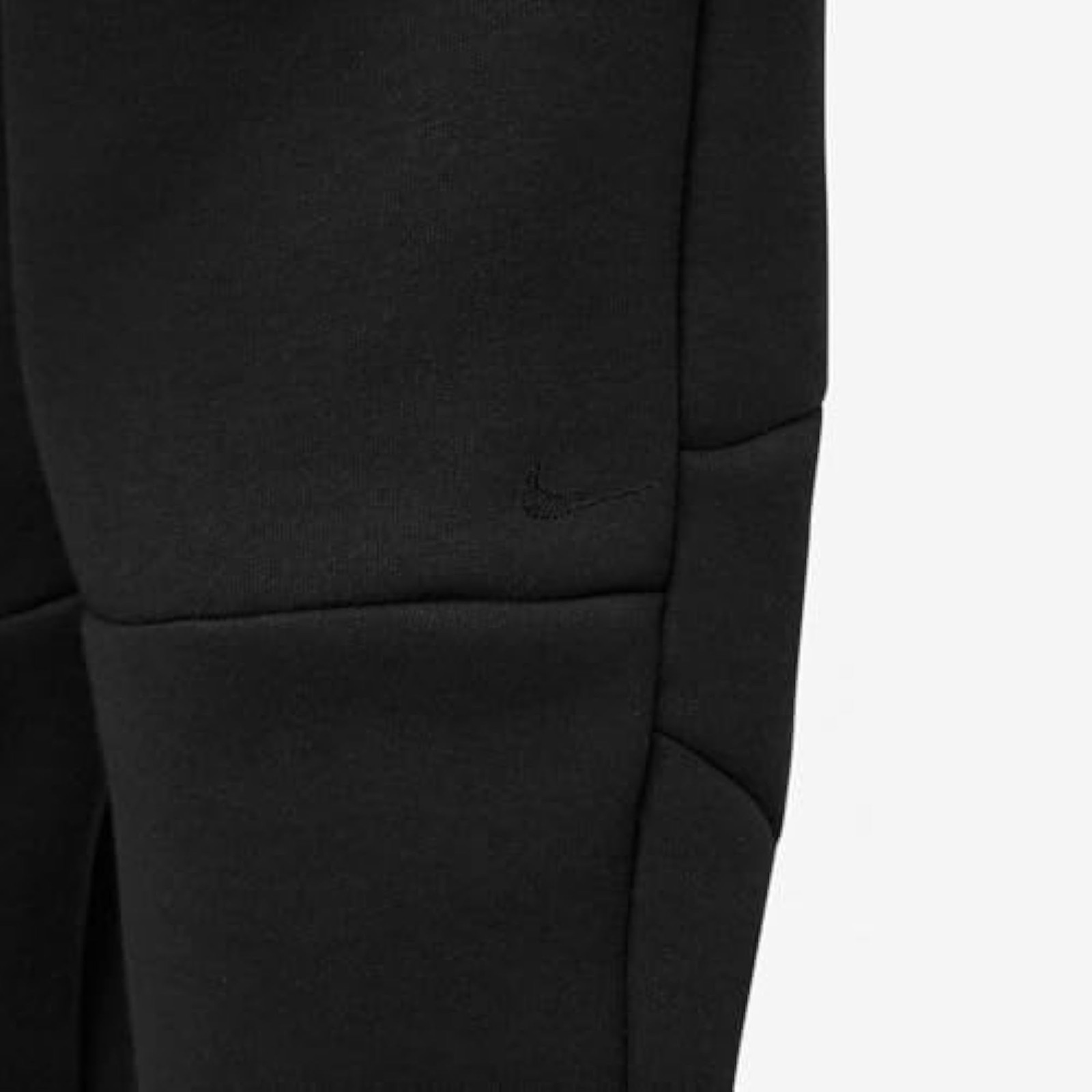 Nike Sportswear Tech Fleece Big Kids’ Joggers (HV5869-010, Black/Black/Black) Si