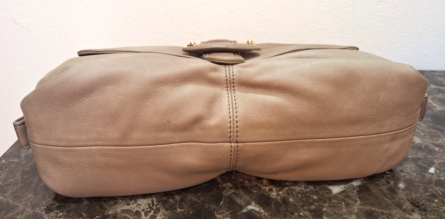 B. MAKOWSKY Taupe Leather Shoulder Hobo Bag Gold Bow Shaped Buckle NWOT
