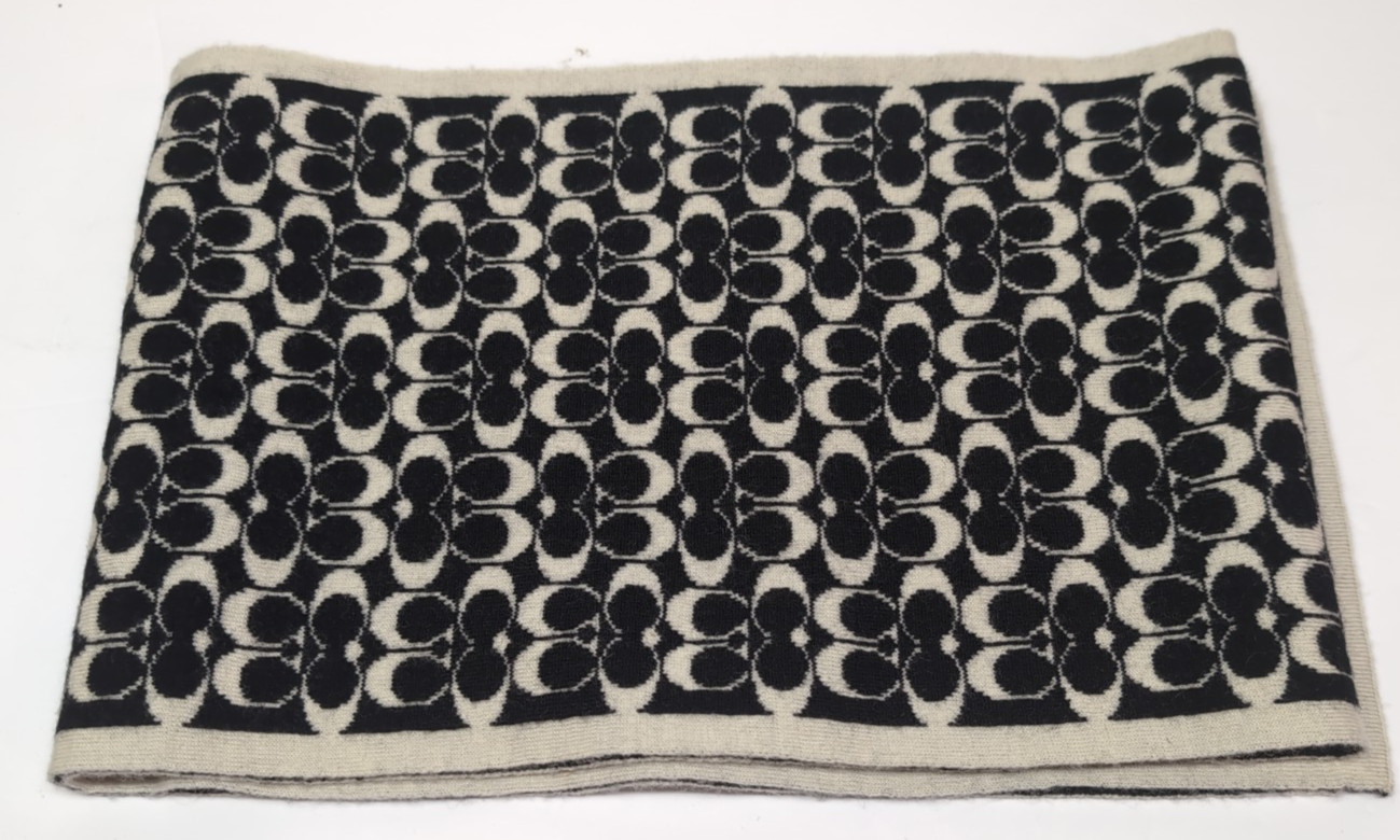 Coach Signature CC Monogram Women’s Reversible Wool Scarf Cream & Black 48In