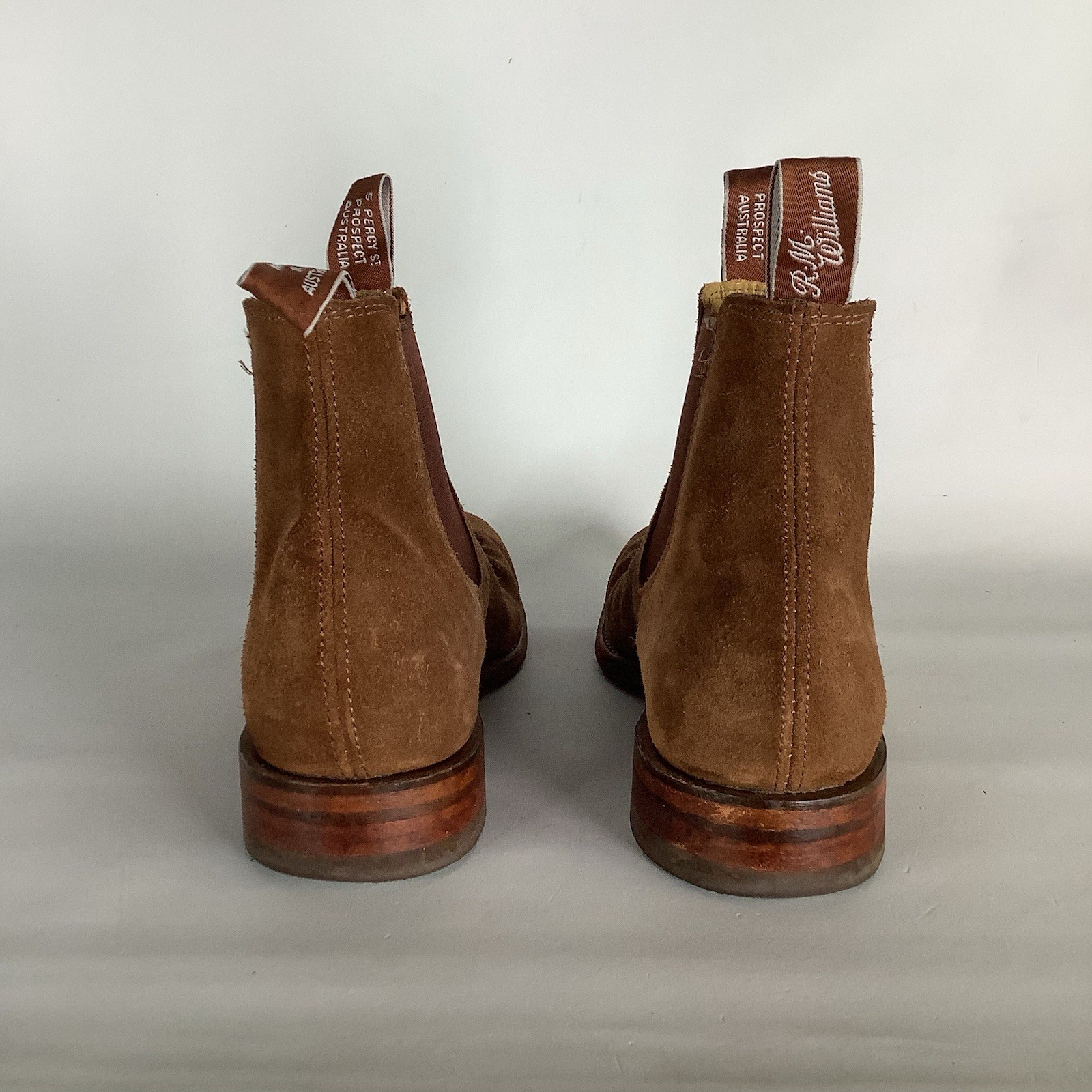 R.M. Williams Comfort Craftsman Suede Chelsea Boots in Brown / Size AU 8C / US 9