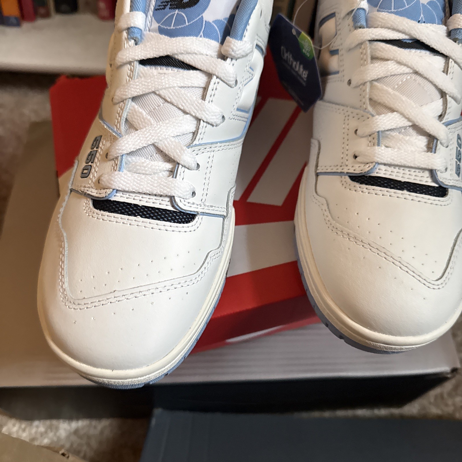 New Balance 550 UNC White University Blue BB550HL1 Size 11 Men’s New Damaged Box