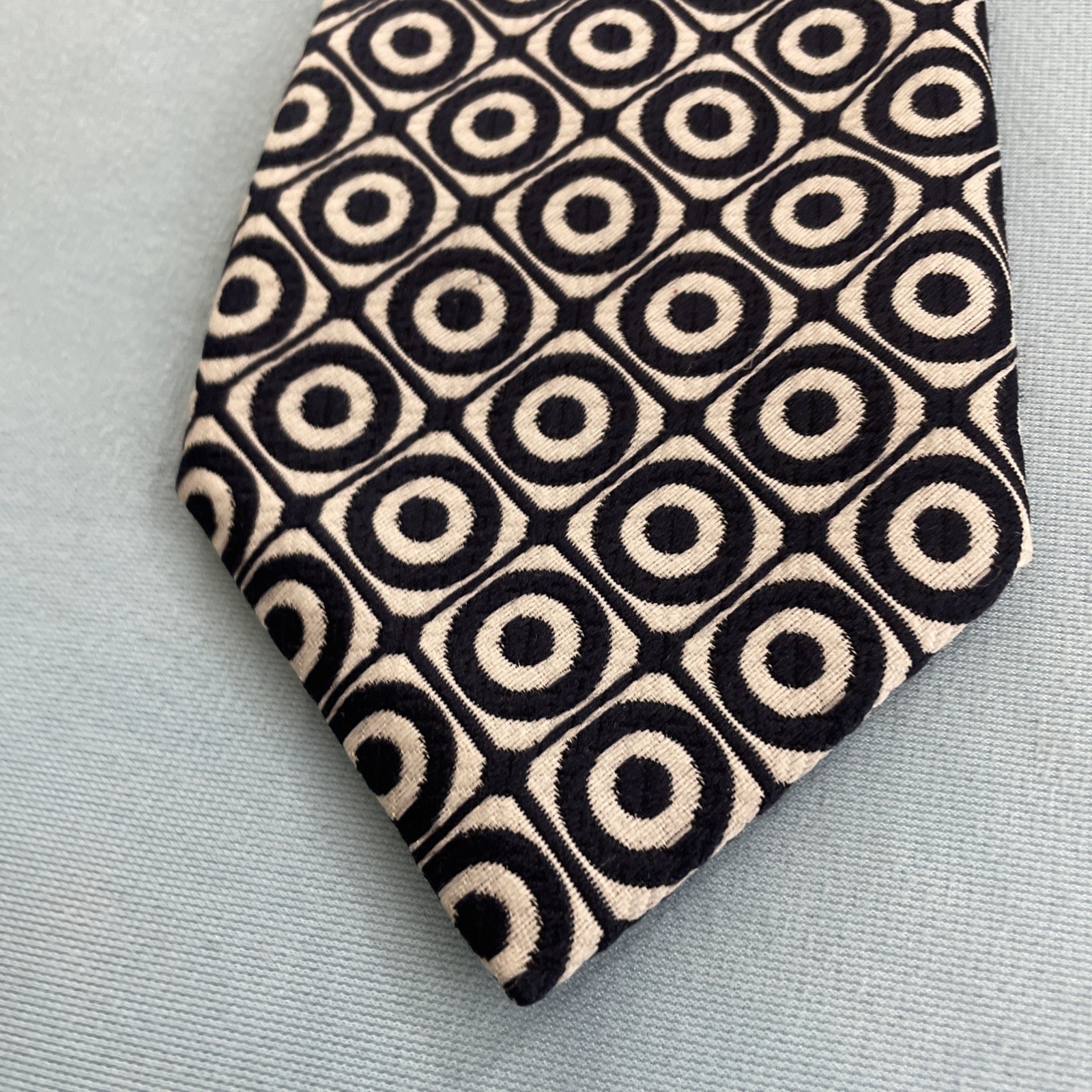 Commodore Trevira Atomic MCM Tie Geometry Circles Blue Wide Vtg 60s Necktie 4×51