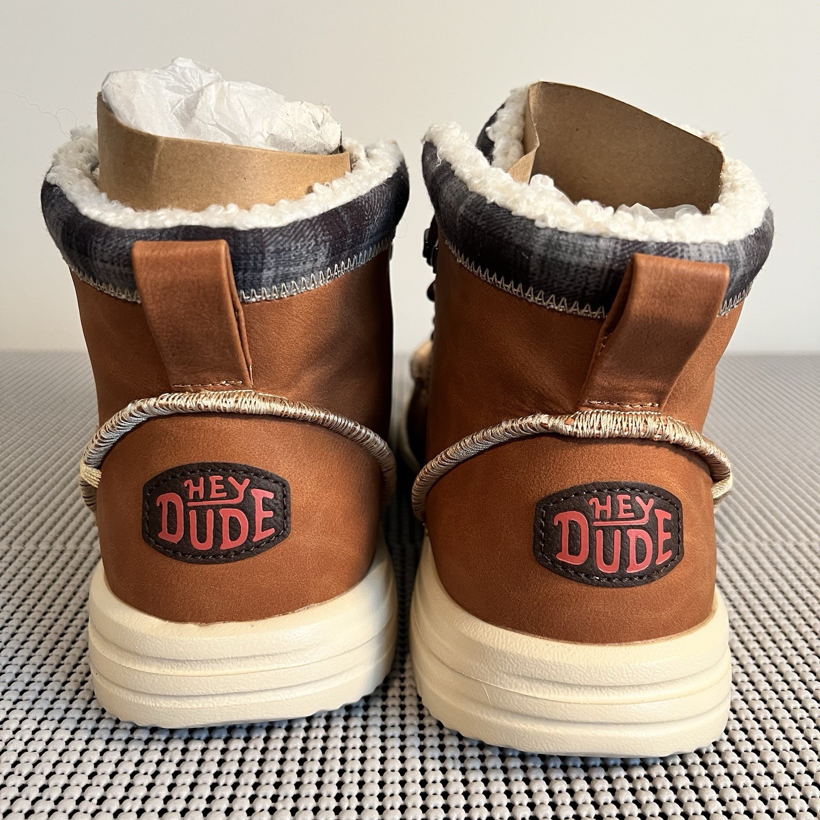 HEY DUDE Bradley Classic Cozy Winter Lined Leather Boots Cognac Brown – Men’s 12