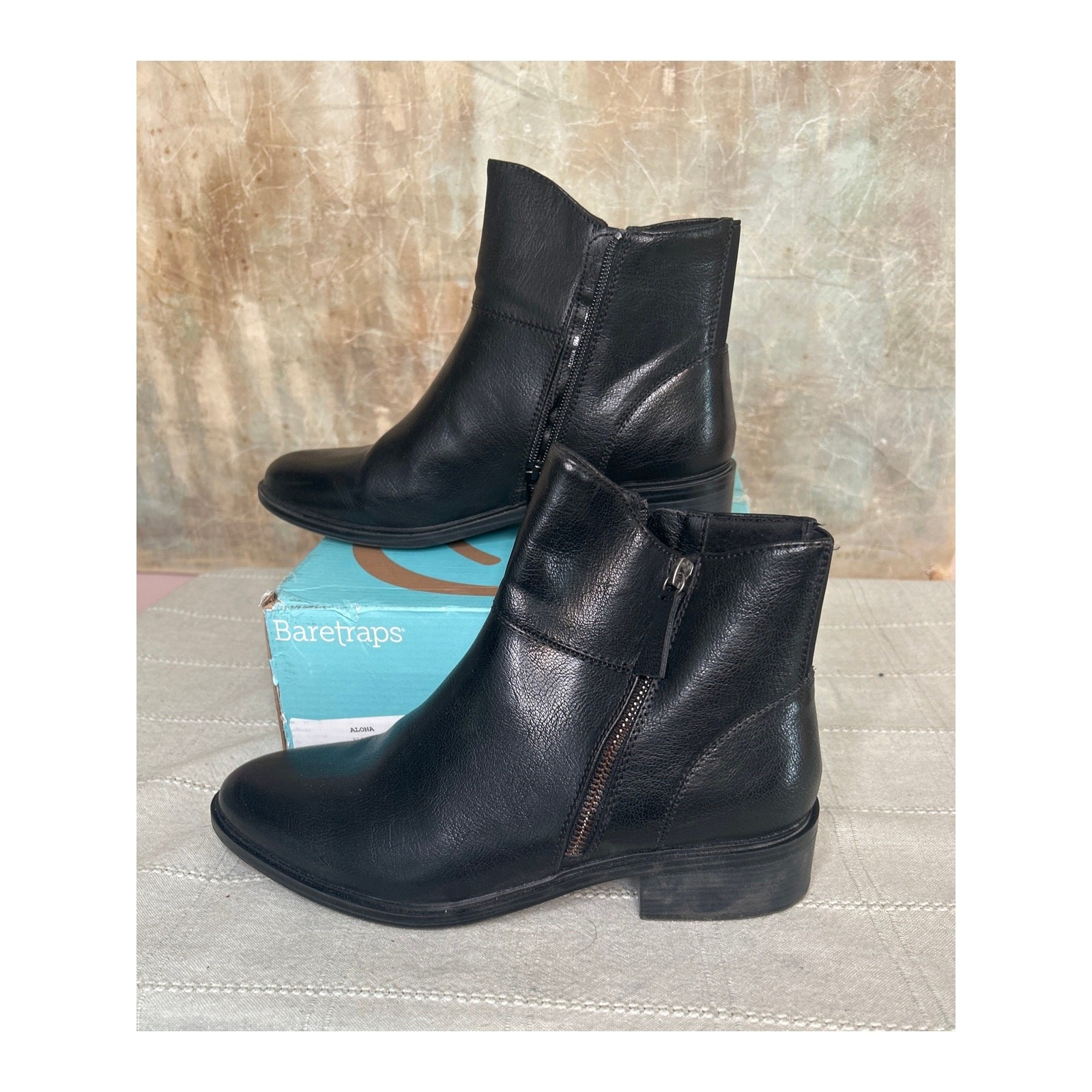 BareTraps Alona Women’s Black Block Heel Ankle Bootie Microfiber Footbed Size 9M