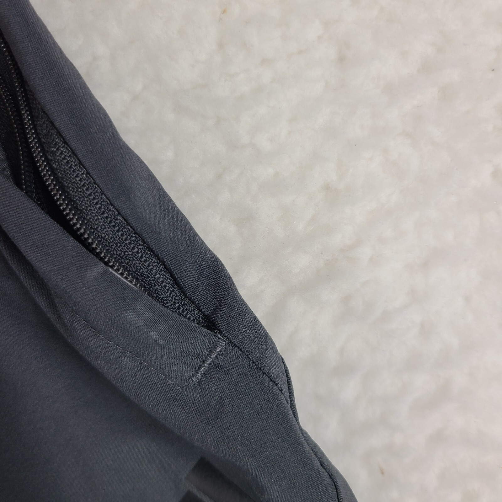 Adidas Shorts Mens Large Dark Gray Solid Running Training Active Zipper Pockets