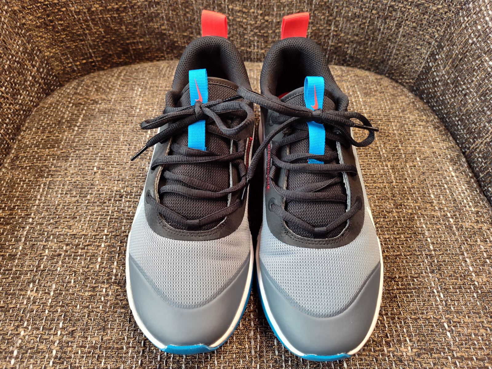 Nike Omni Multi-Court Low Cool Gray Blue Lightning Size 7Y – DM9027-006