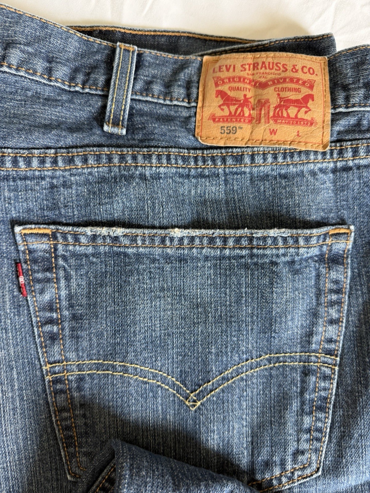 Levi’s 559 Relaxed Straight Men’s Jeans W52 L30 Big & Tall Medium Wash Denim