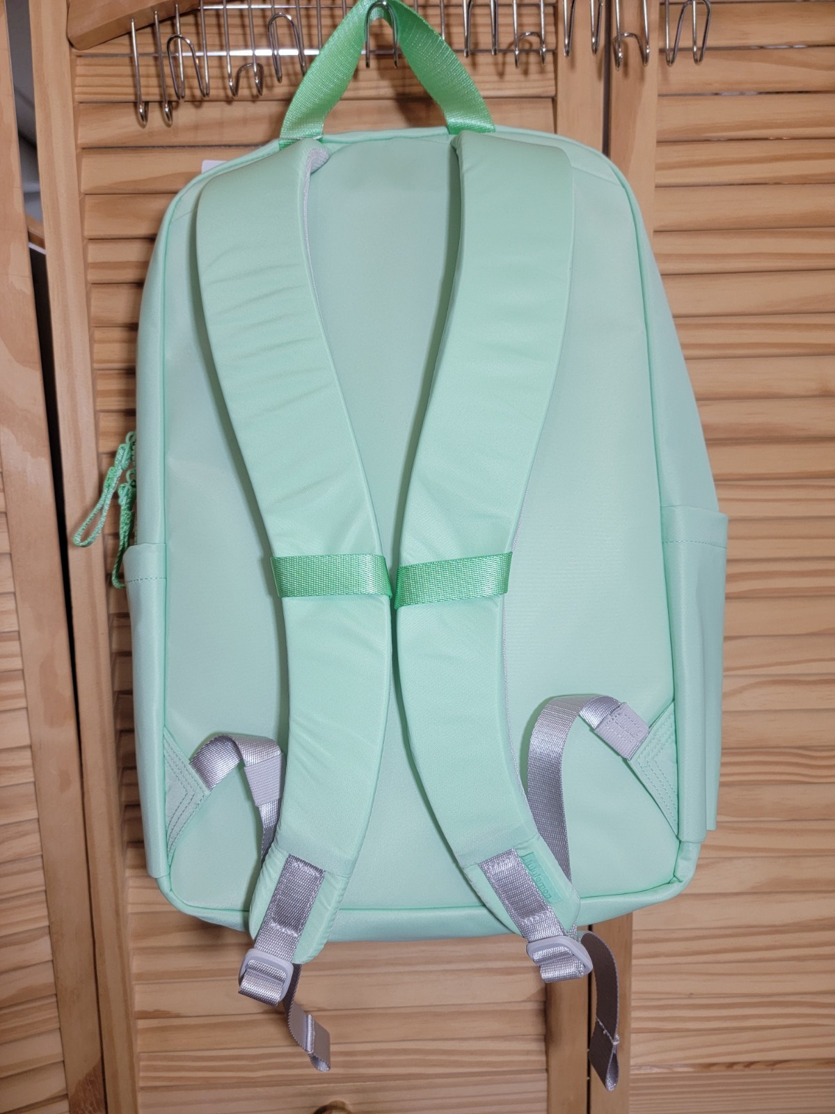 Lululemon Everywhere Backpack 22L NWT In Citra Lime