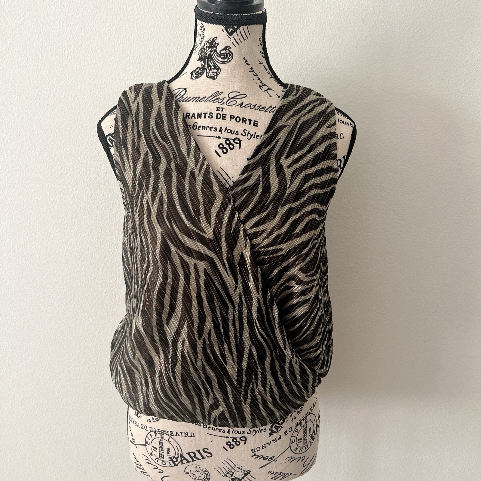 Anthropologie Eri + Ali Zebra Print Blouse Women’s XSP Draped V Neck Top