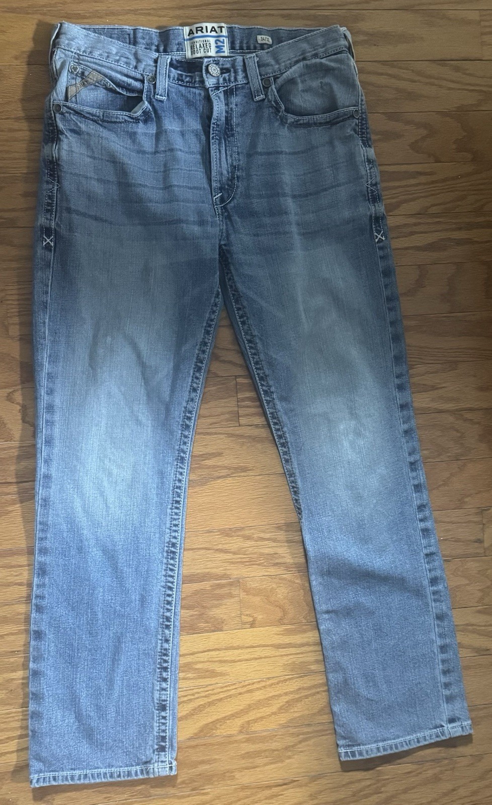 Ariat Men’s Blue Light Wash Relaxed Fit Straight Leg Denim Jeans Cotton
