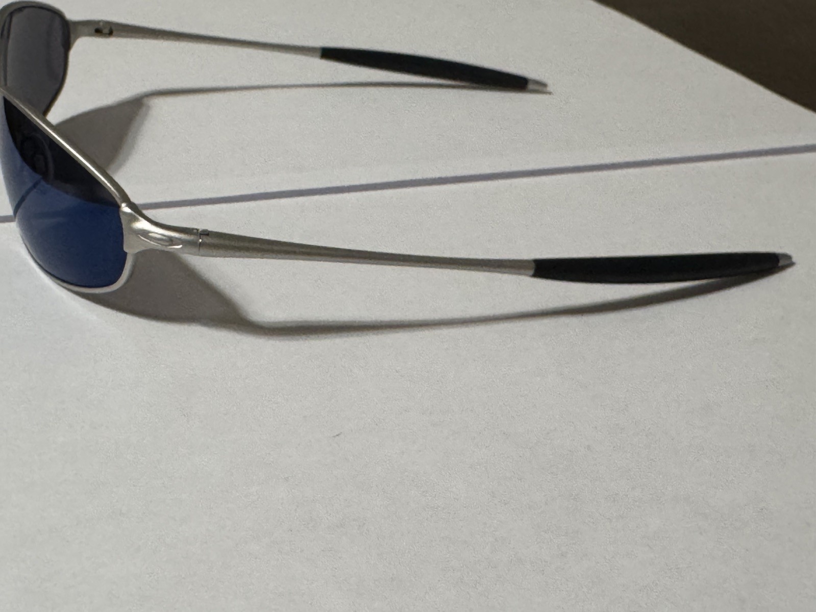 Oakley A Wire 2.0 Silver Frame Ice Iridium Lens 05-705 Spring Hinges T C E RARE
