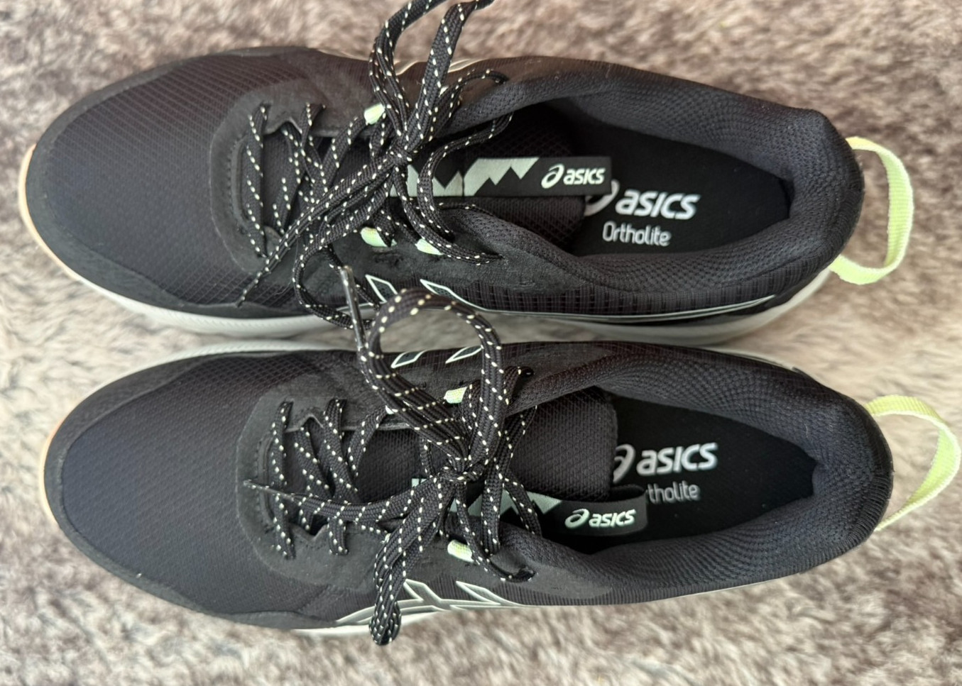 NEW (NWB) ASICS Gel Venture-10 in Black/Whisper Green – Womens 9.5