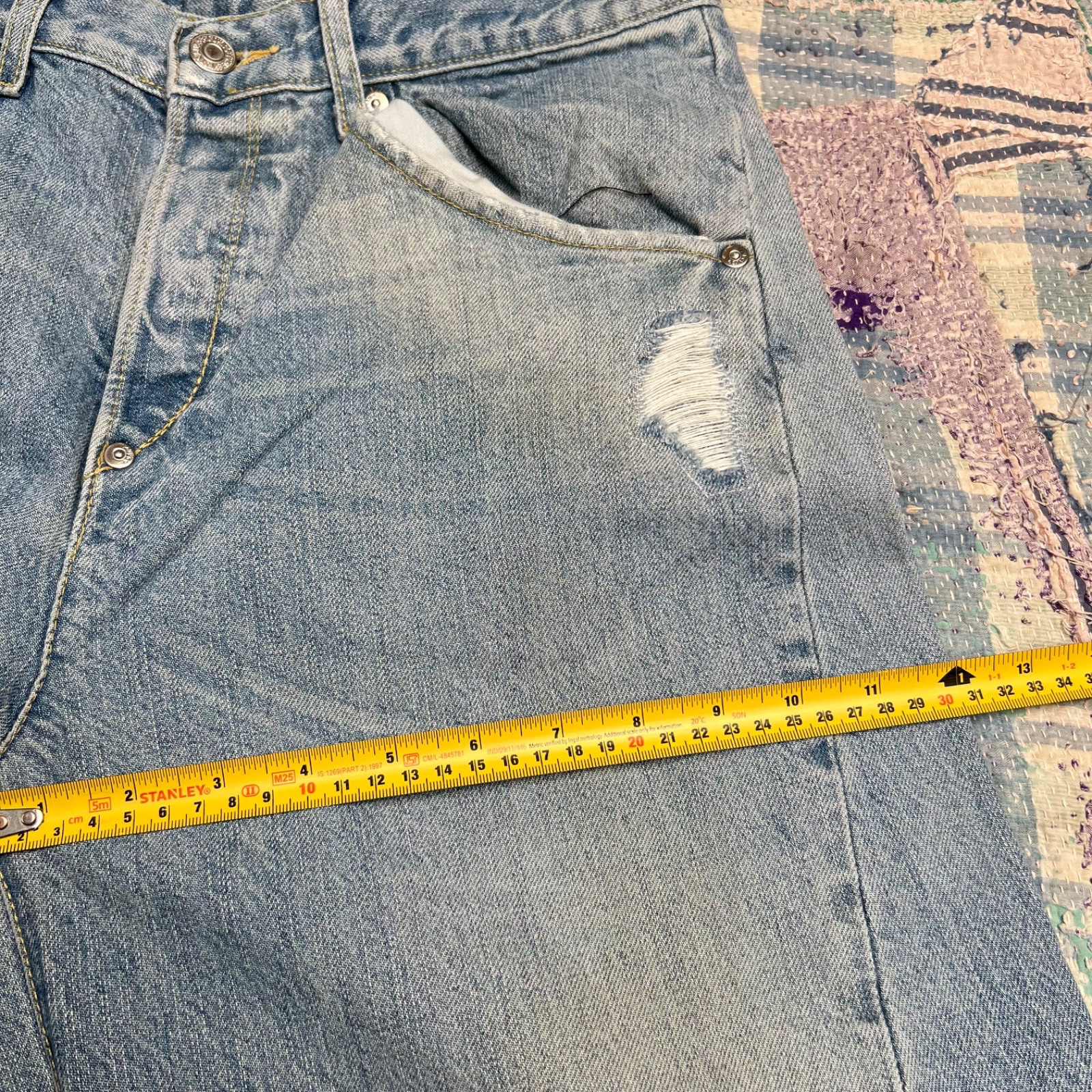 Vintage Levi’s Engineered Twisted Seams Cinch Back Blue Jeans 32×29 CROPPED