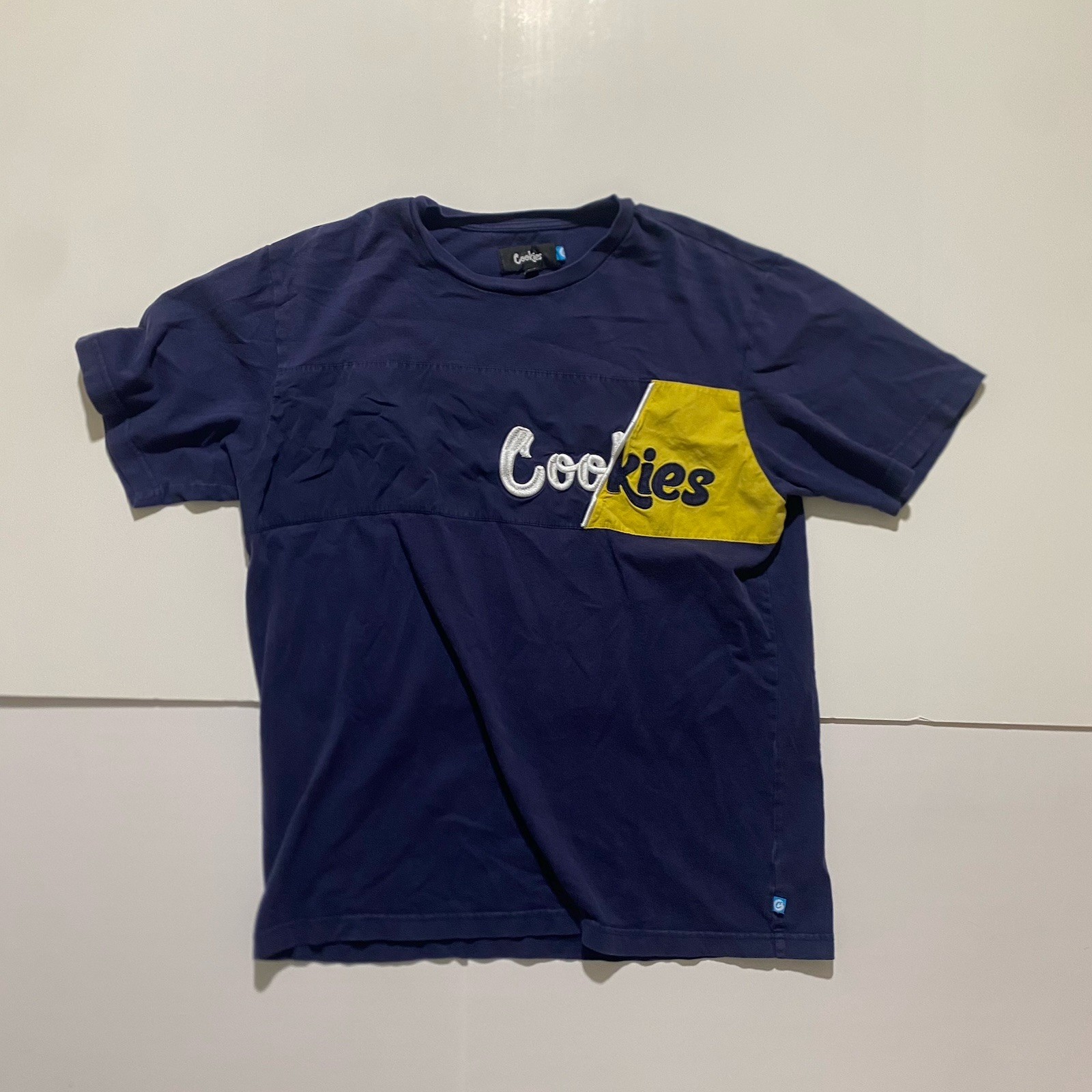 Cookies navy yellow logo graphic t-shirt men’s short sleeve Size L