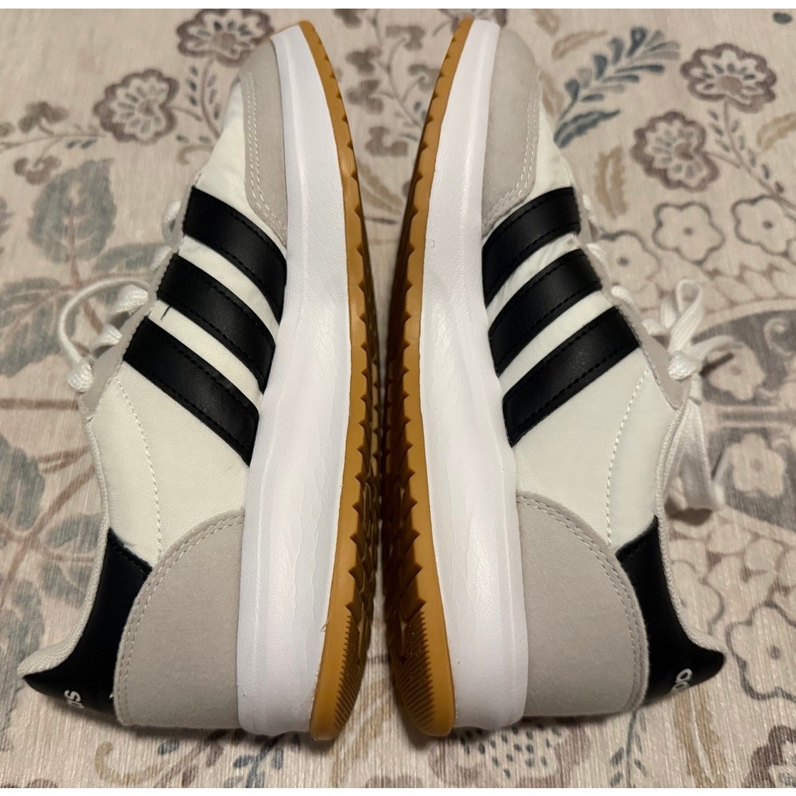 Adidas Run 70s 2.0 Sneakers Size 5Y White Black Grey Retro JI2266