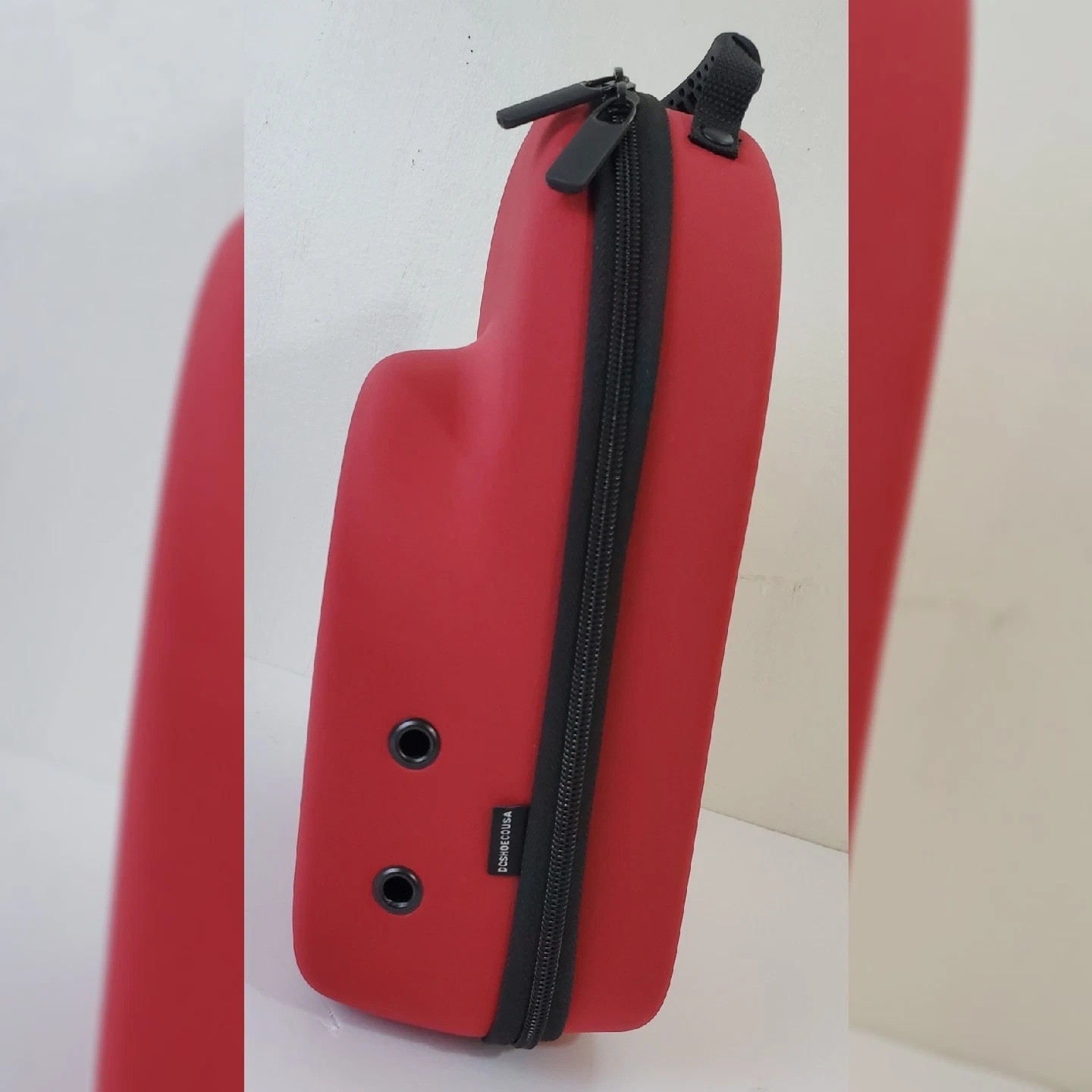 DC TRAVEL CASE HATS MEN’S STORE CARRIER BAG ORGANIZER BAG BIG LOGO RED