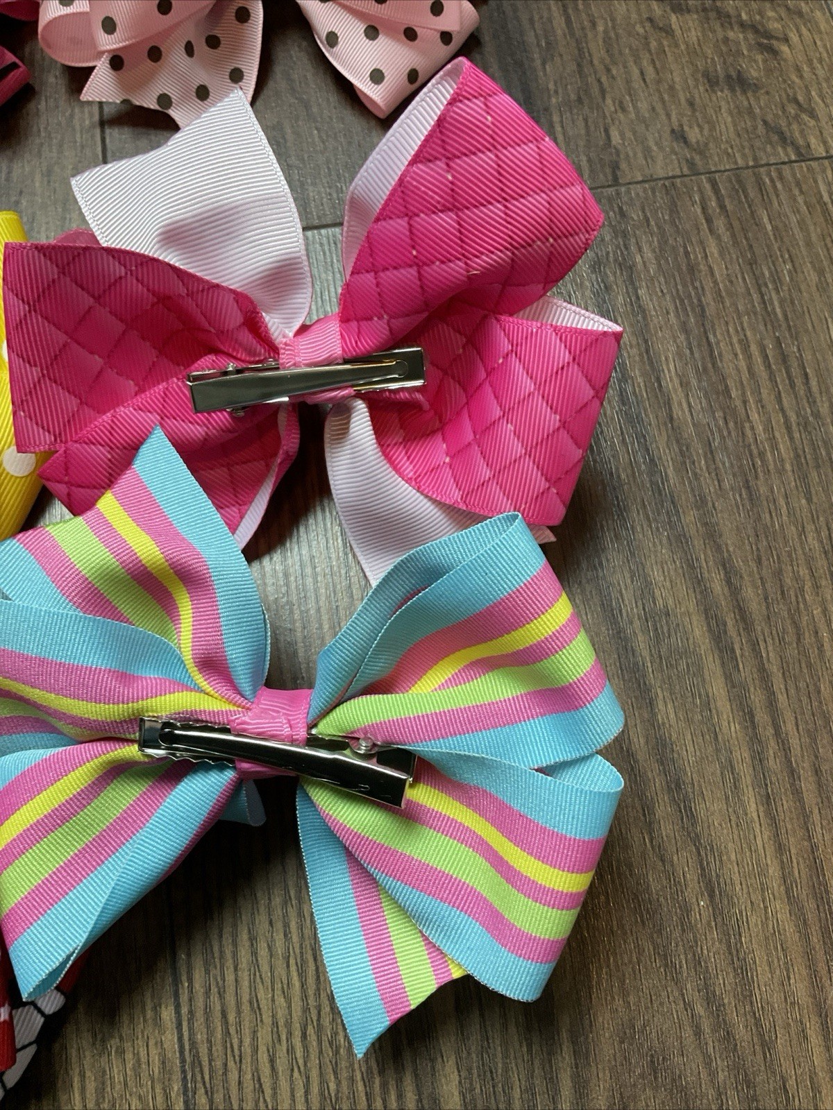 Girl Bows Lot Of 12 Assorted Surprises Printed Grosgrain Ribbon Alligator Clips