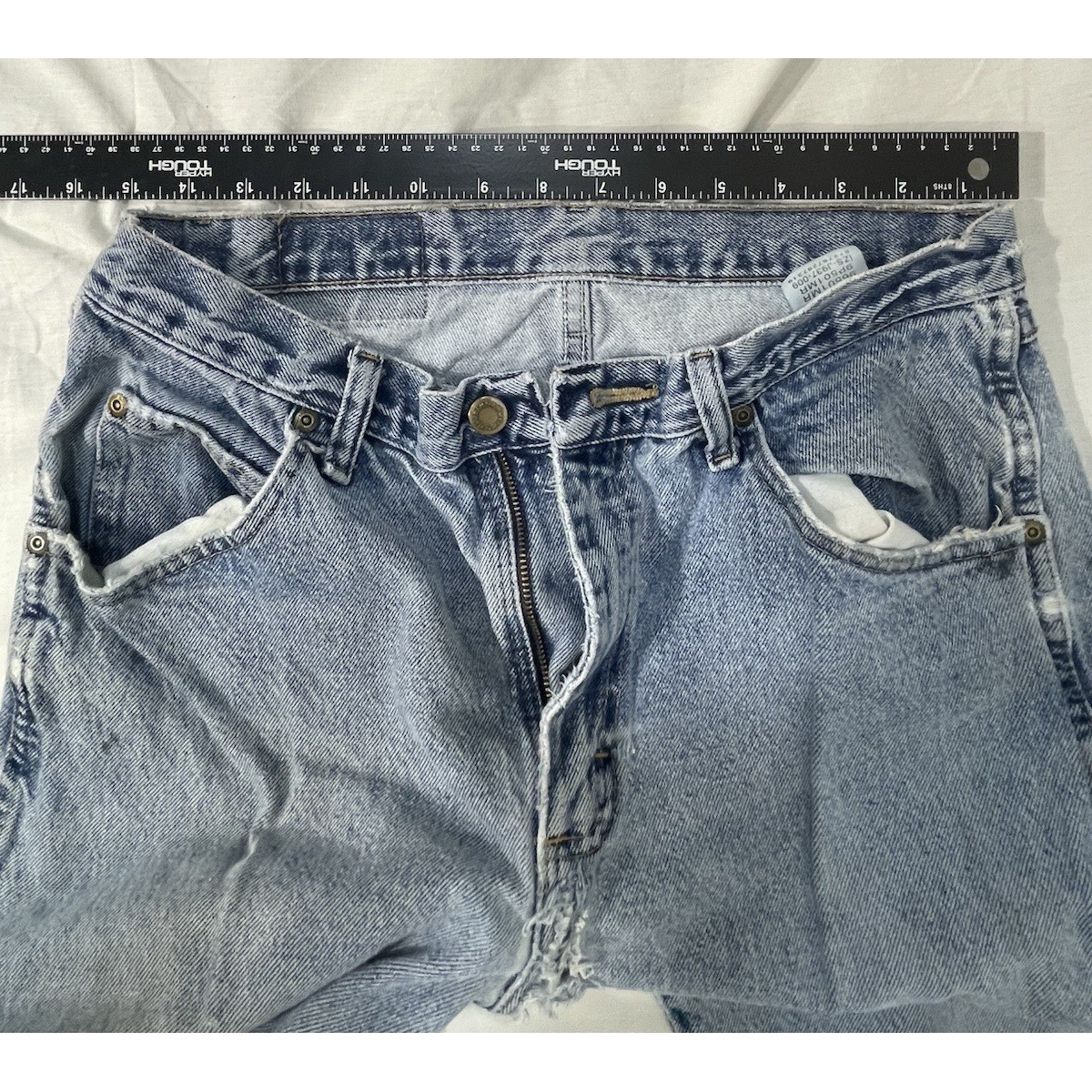 Vtg Wrangler Jeans 32×32 Blue Wash Denim Thrashed Distressed Ripped Grunge Work