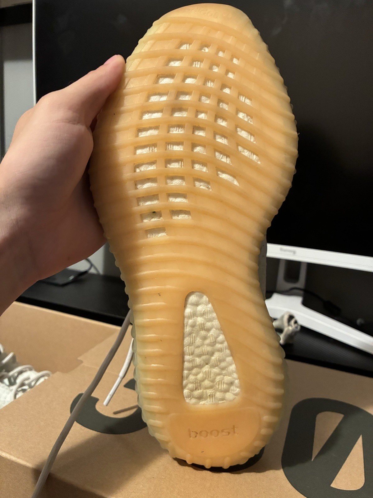 adidas Yeezy Boost 350 V2 Hyperspace Low Top Primeknit Sneaker EG7491
