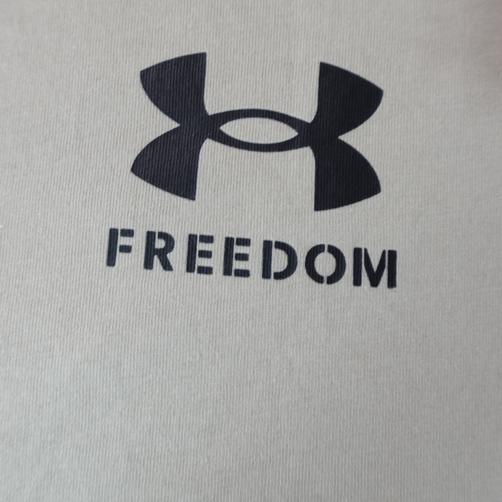 Under Armour Freedom Shirt Mens XL Loose Beige Flag Patriotic USA America T New