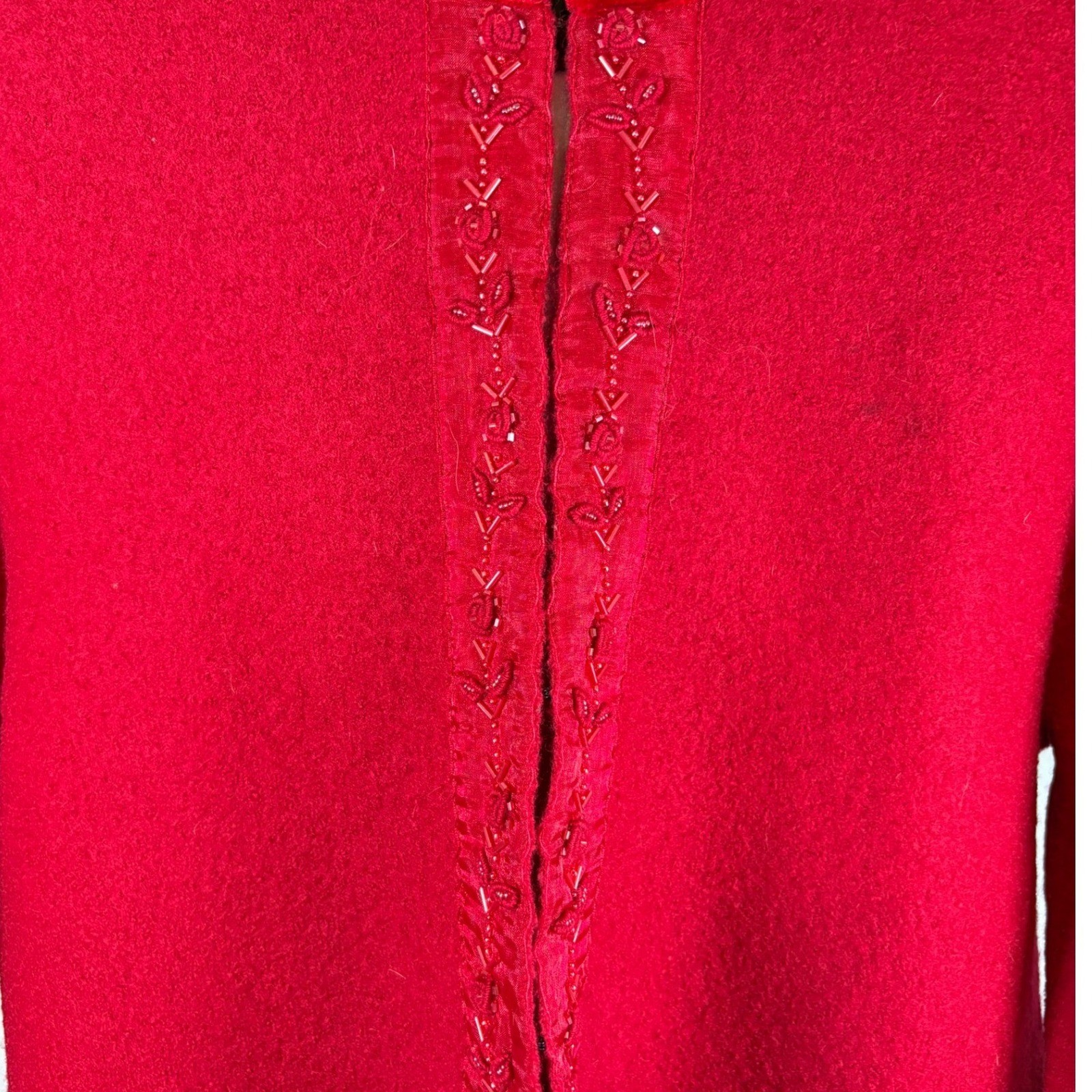Alexandra Bartlett Red 100% Wool Beaded Floral Cardigan Sweater Velvet Trim Sz L