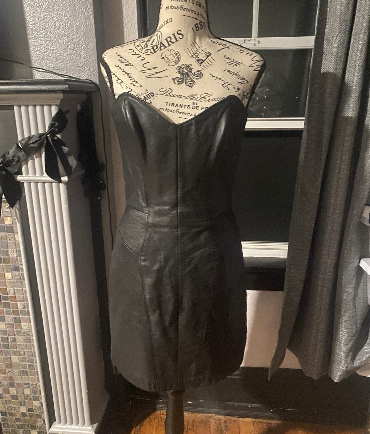 Bermans Black Leather Strapless Sweetheart Sheath Dress Knee Length Size 12