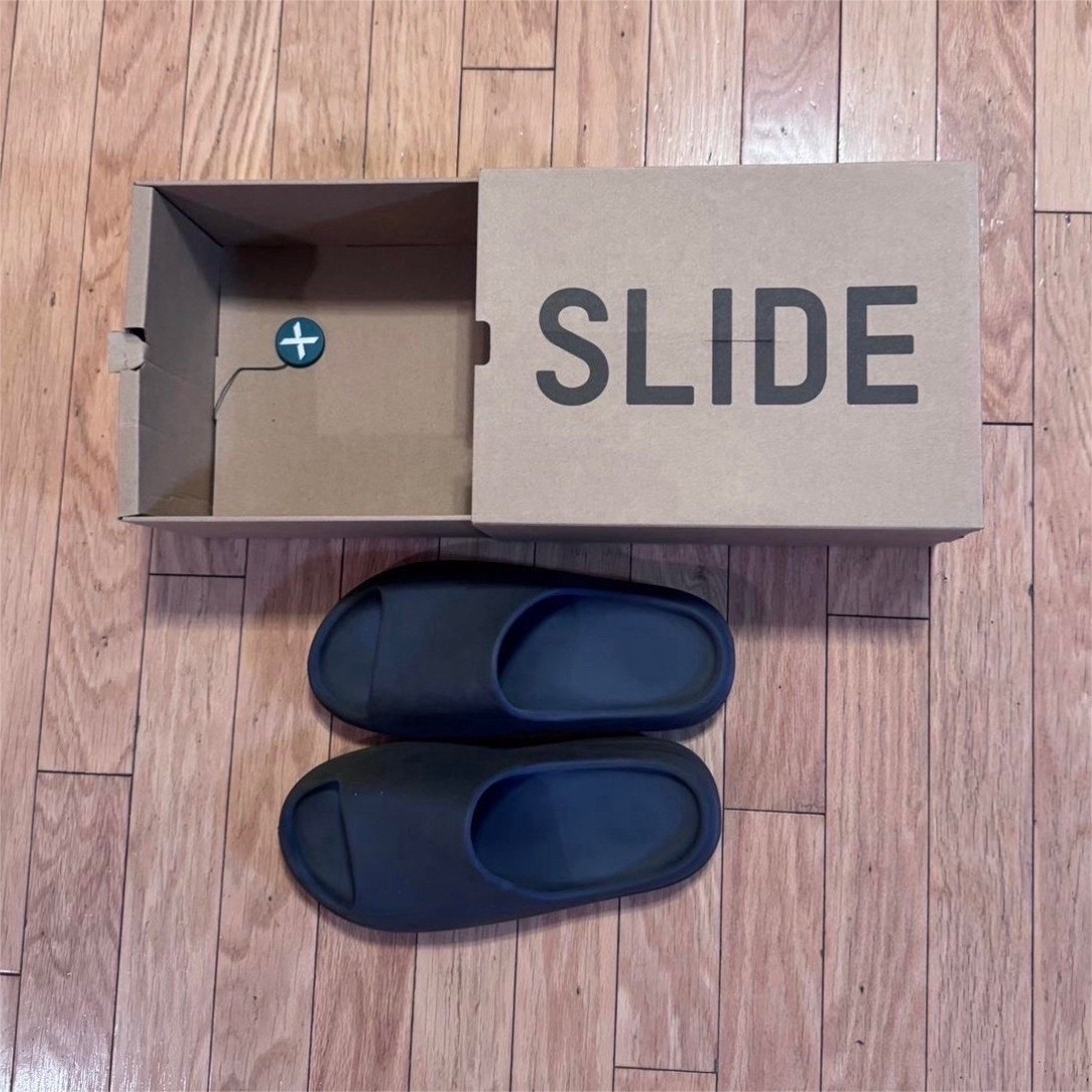 adidas Yeezy YZY slide Slate Grey