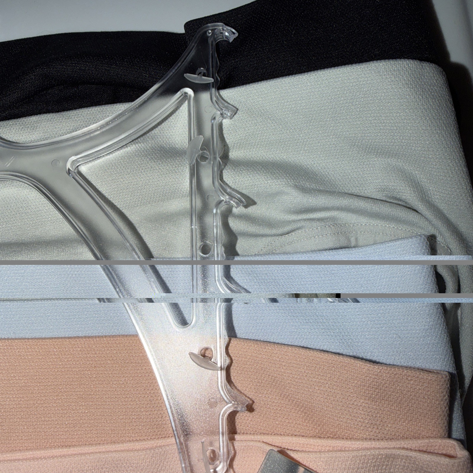 YUMMIE Size: XL -5 Pack SEAMLESS BRIEFS -95%Nylon-5% Spandex Multicolor NWT