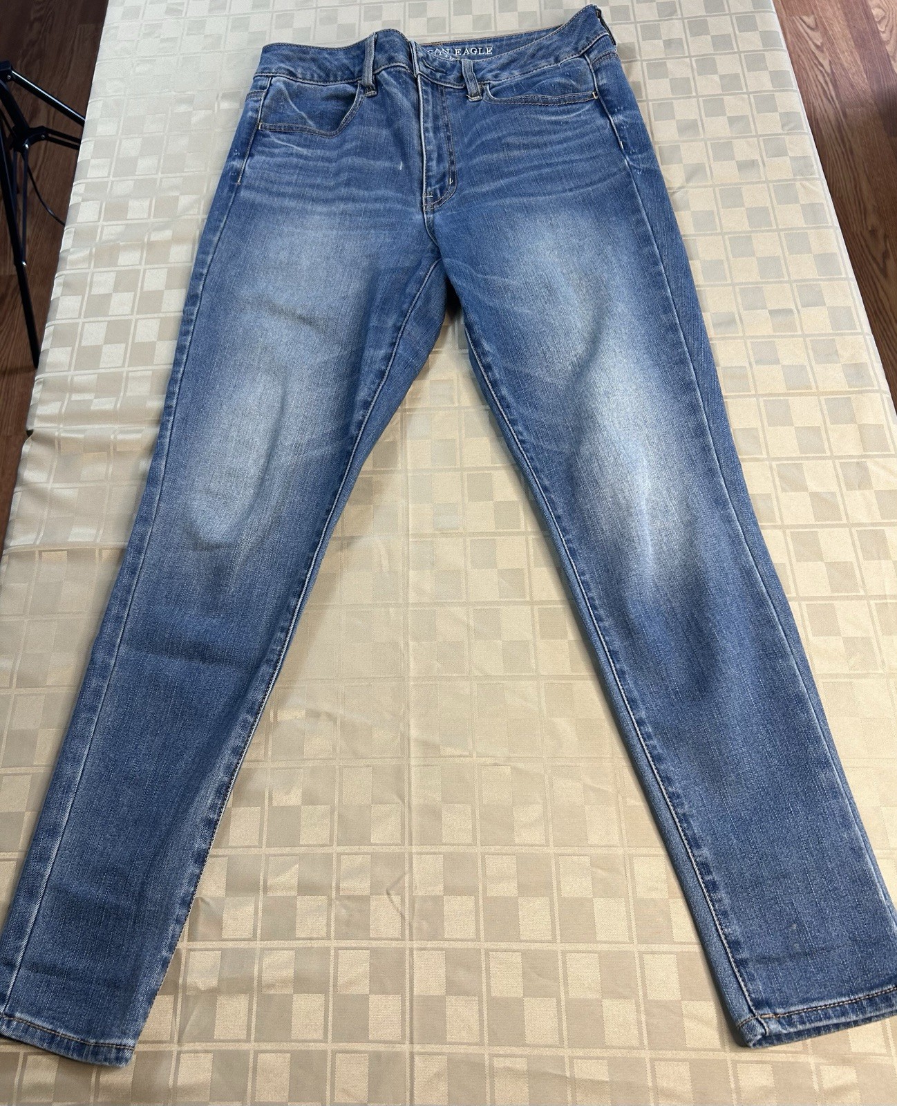 American Eagle | W8 Short | Medium Wash | Next Level Stretch Hi-Rise Jegging