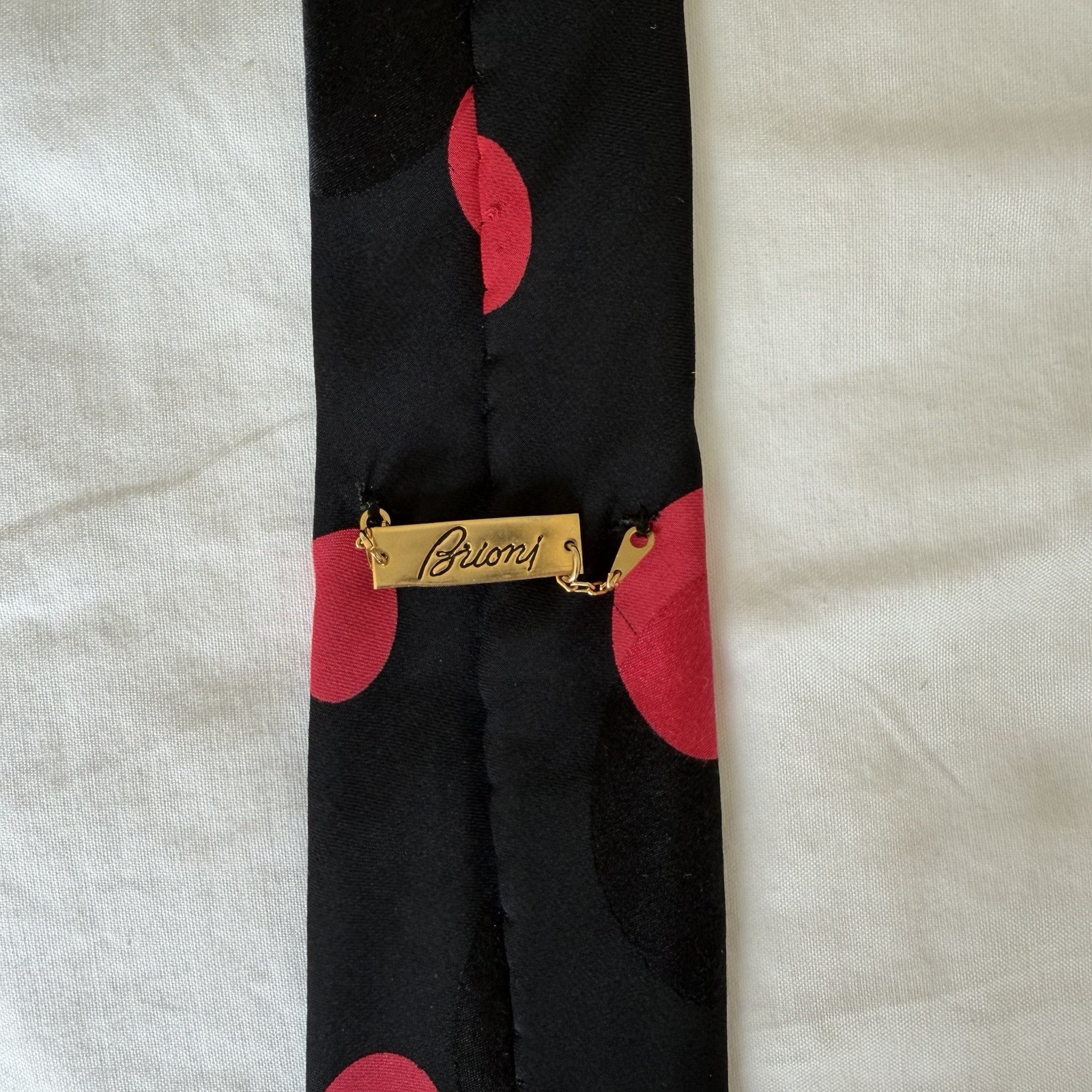 ⁠Vintage Brioni Silk Tie Black Pink Polka Dot Jacquard Gold Logo Plaque Italy⁠