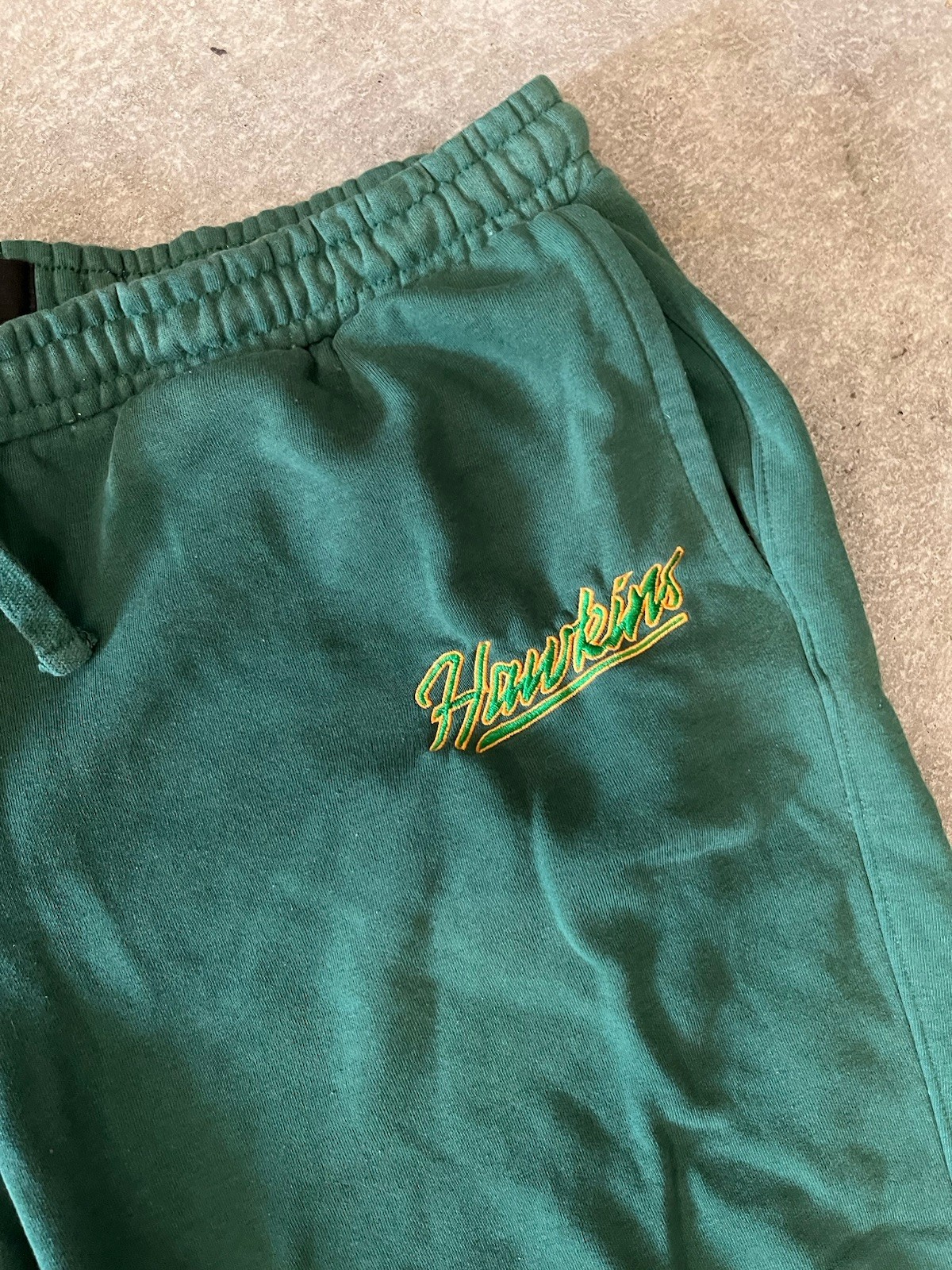 H&M Stranger Things Green Fleece Sweatpants Elastic Waist Drawstring Pockets S