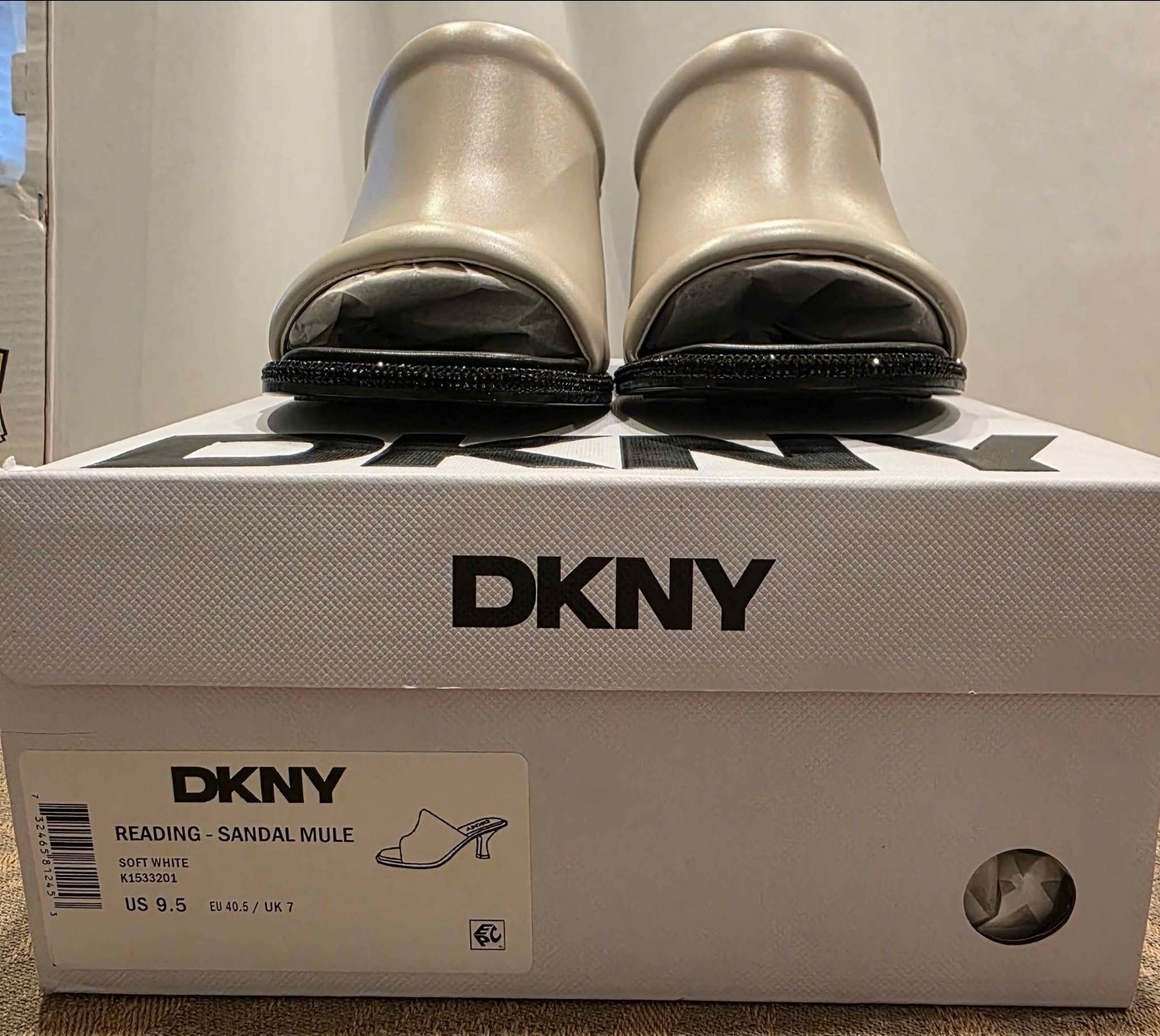 DKNY Women’s Reading Evening Heeled Sandal Mule – Soft White – New In Box