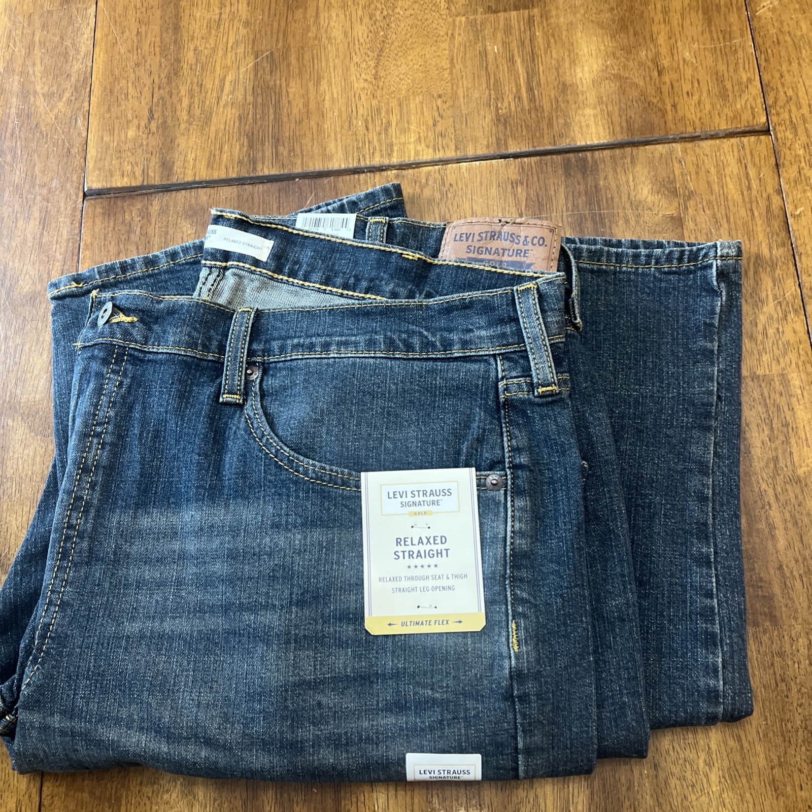 Signature by Levi Strauss & Co. Gold Label Men’s Bootcut Fit Jeans 40×30