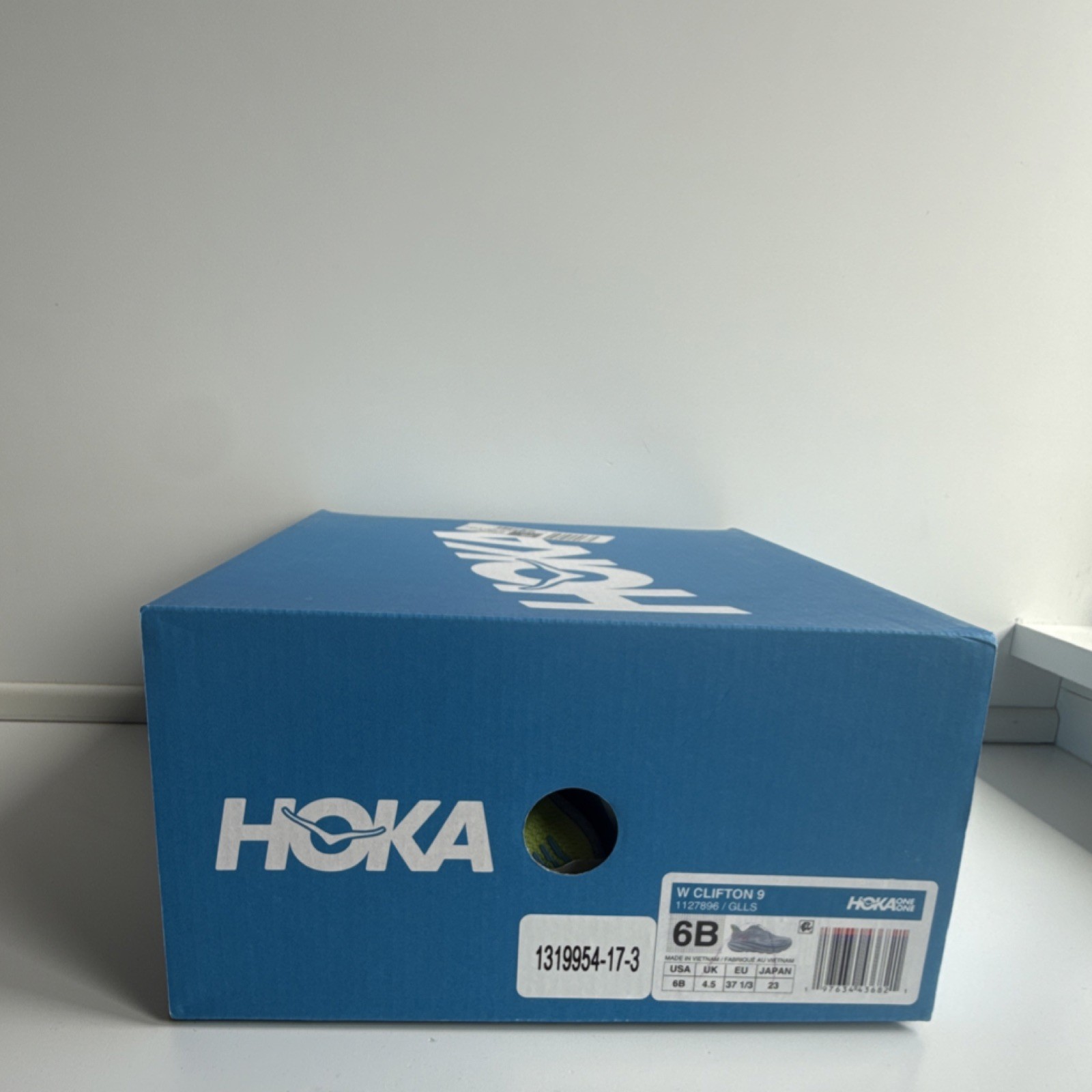 Hoka One One Clifton 9 Women’s Athletic Sneaker B Width EU 37 1/3 UK 4.5 1127896