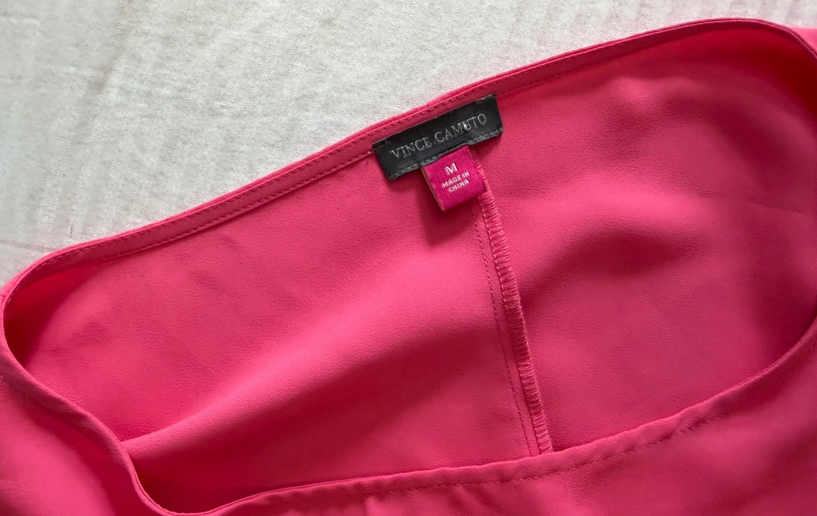 Vince Camuto Women’s Batwing Dolman Sleeve Blouse Top Pink Satin Size Medium