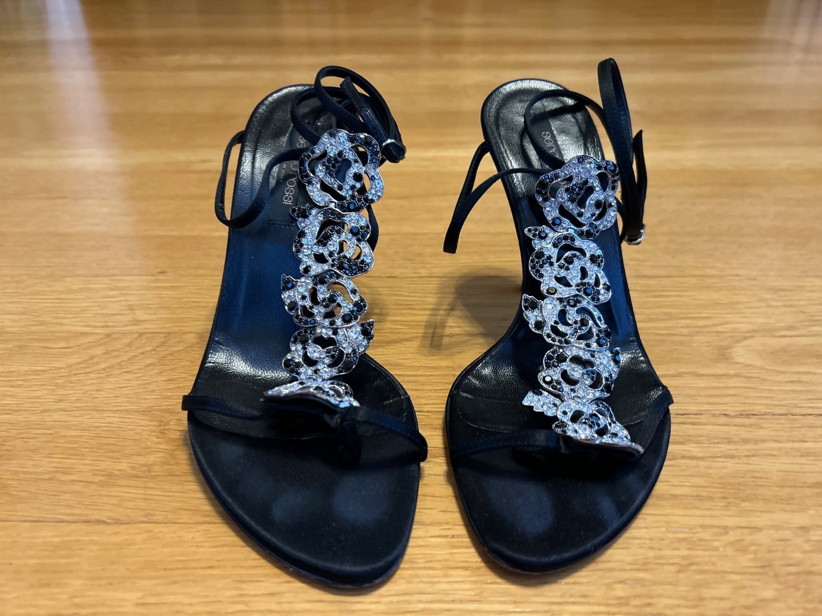 SERGIO ROSSI Black & Silver Satin Crystal T-Strap Sandals Size 6 IT 36 Good Cond