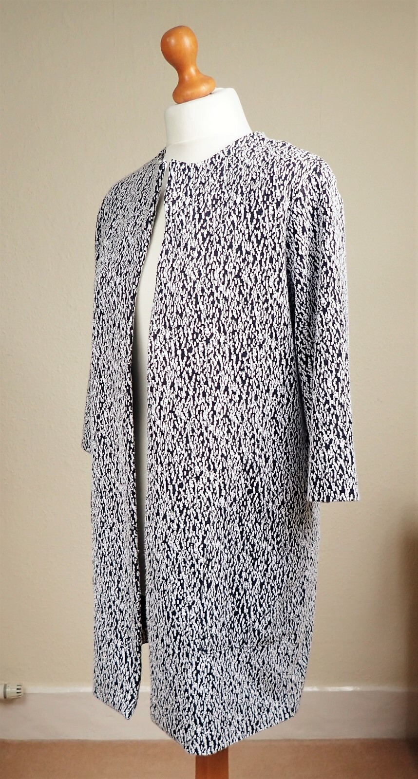 Phase Eight Jan Coatigan Size UK10 Stretch Jacket Long Line Cardigan Black White