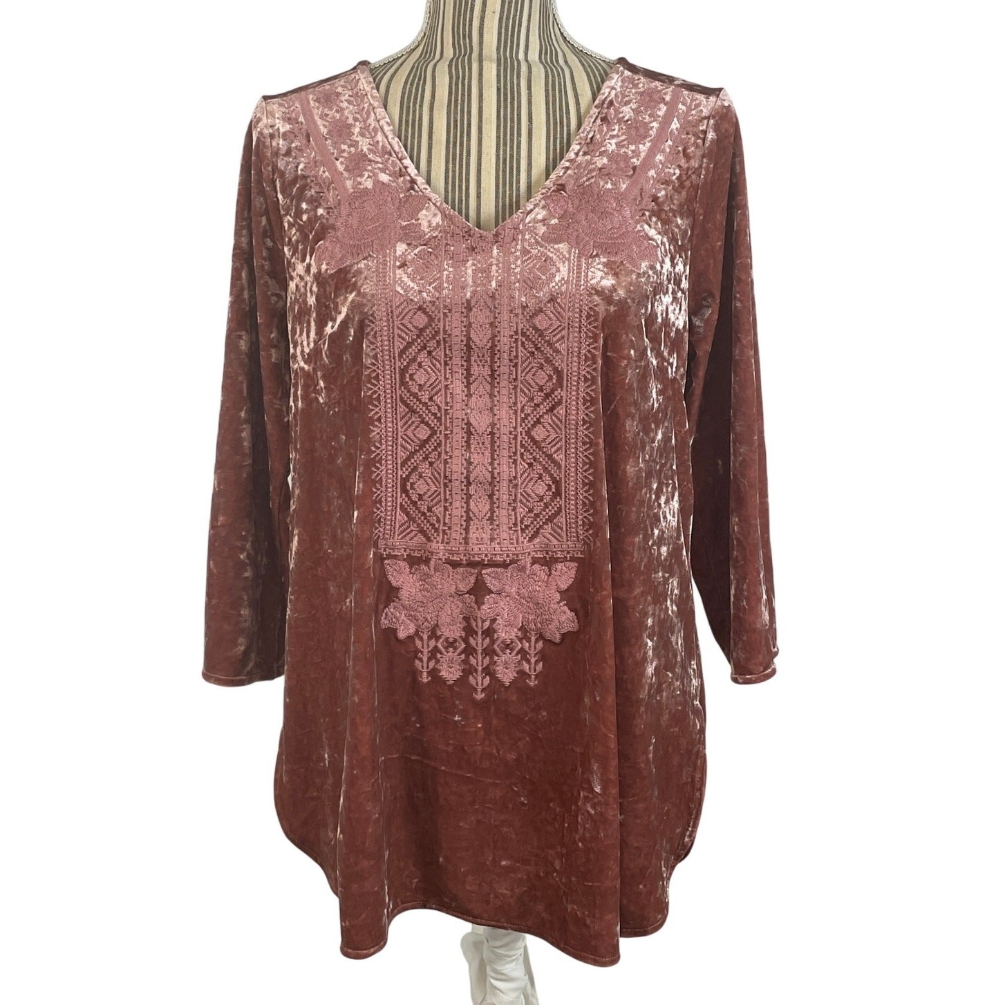Andree by Unit Mauve Embroidered 3/4 Sleeve V Neck Boho Tunic Top Size Small