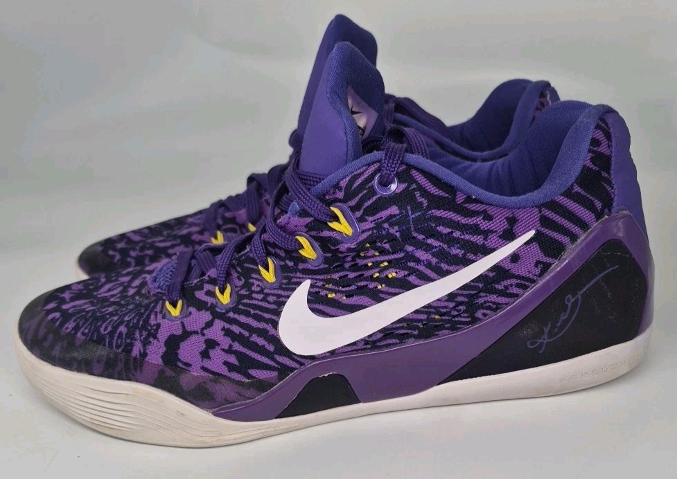 Nike 2014 Kobe Bryant Purple Yellow Mens Size 9.5 READ DESCRIPTION