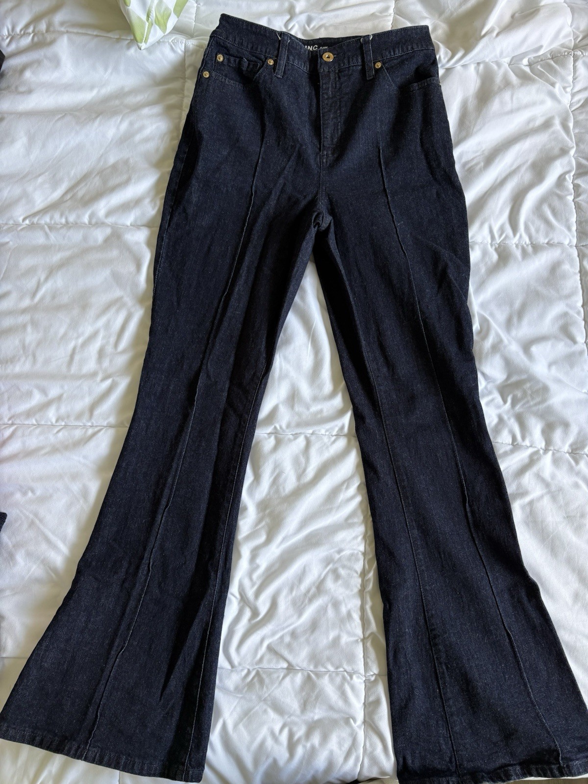 I.N.C. International Concepts Women’s High-Rise Pull-on Flared Cropped Jeans, 6.
