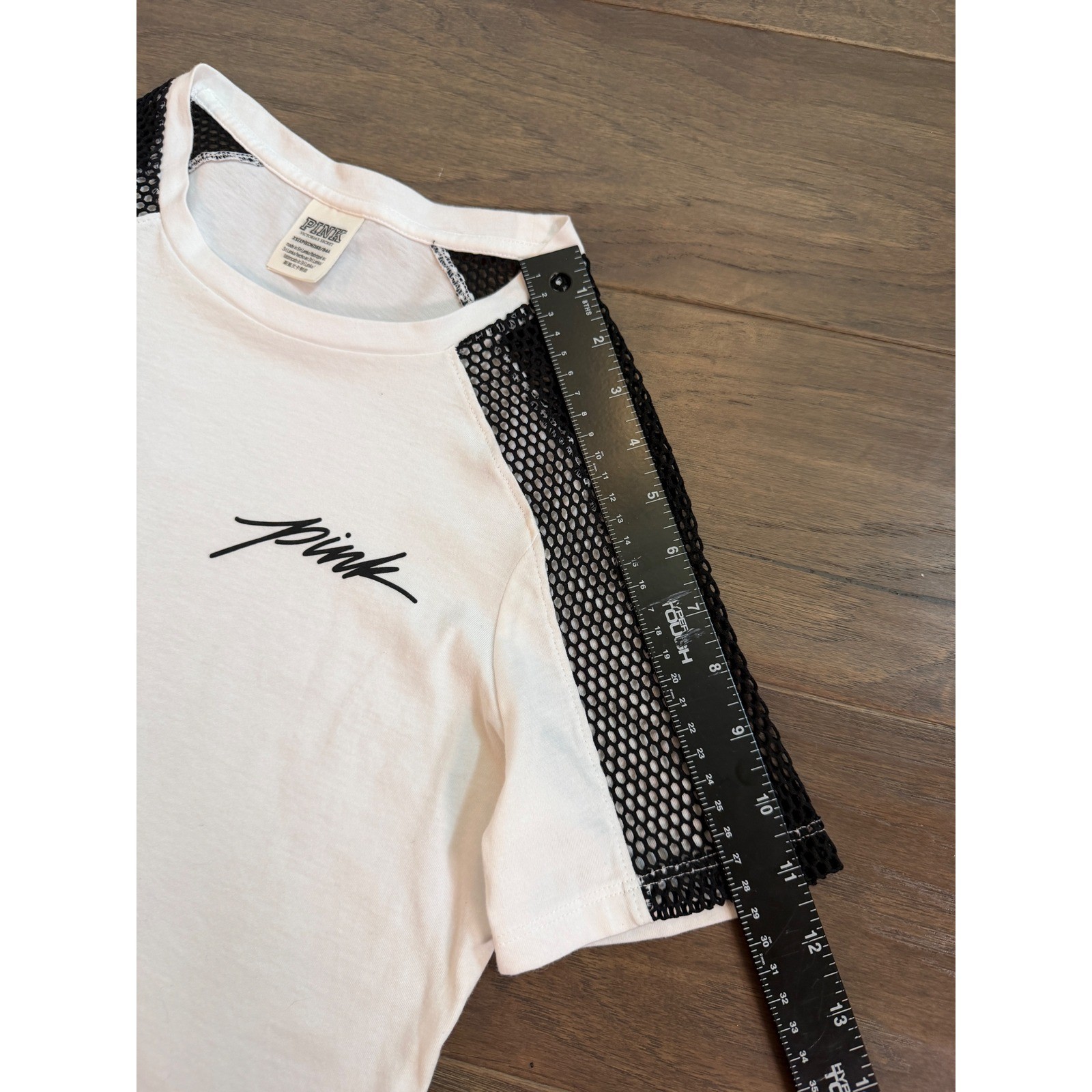 PINK Victoria’s Secret White Crop Top Black Mesh Raglan Sleeve XS Script Logo