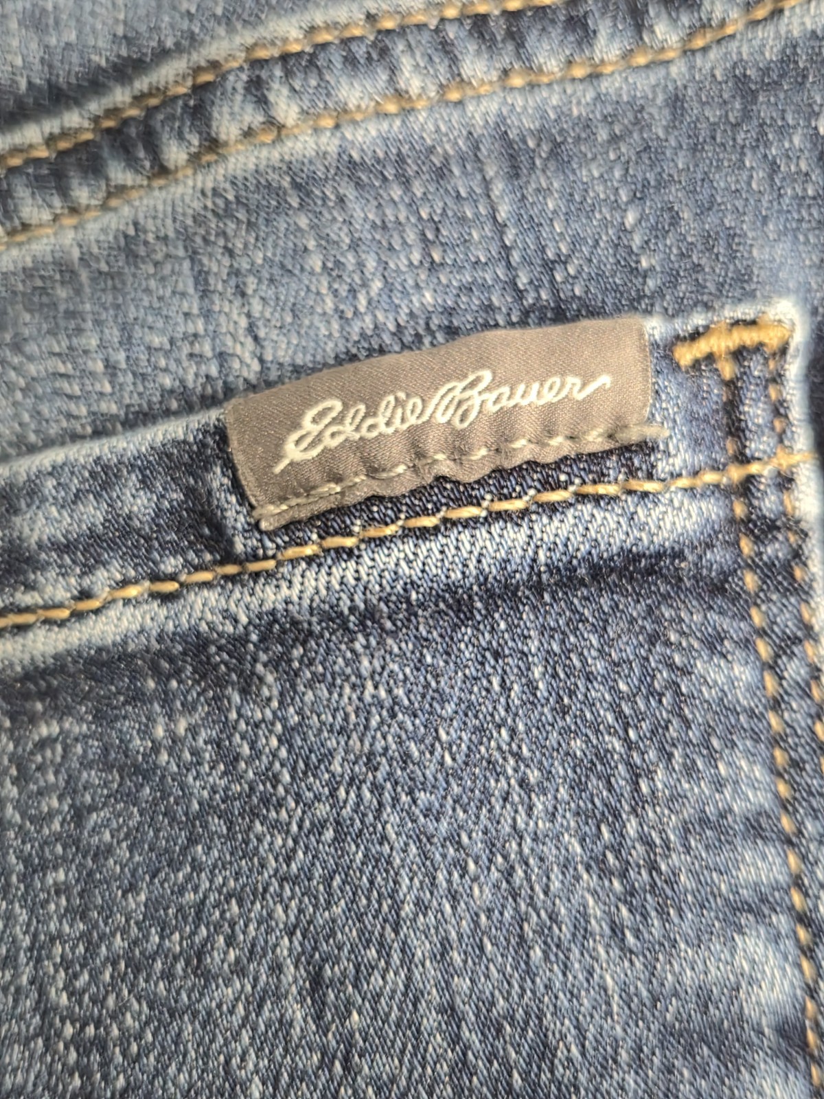 Eddie Bauer Slightly Curvy Slim Straight Jeans Womens Size 12 Medium Wash