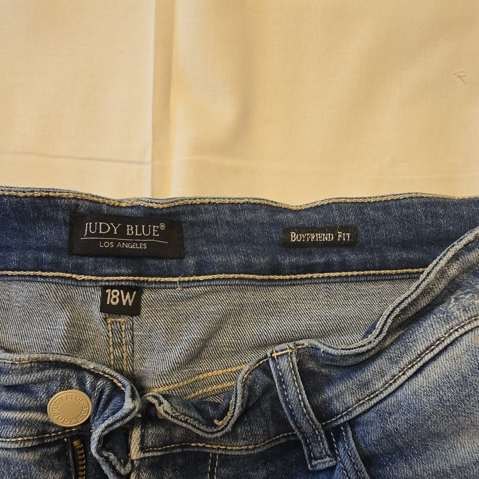 Judy Blue Jeans Boyfriend Fit Distressed Paint Spatter Light Wash Women 18W