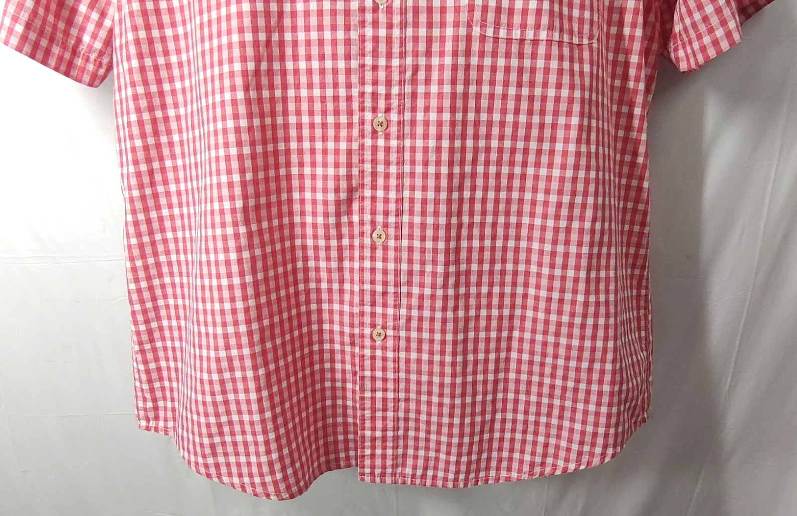 Chaps Easy Care Shirt Large Red White Check Button Down Short Sleeves Men’s